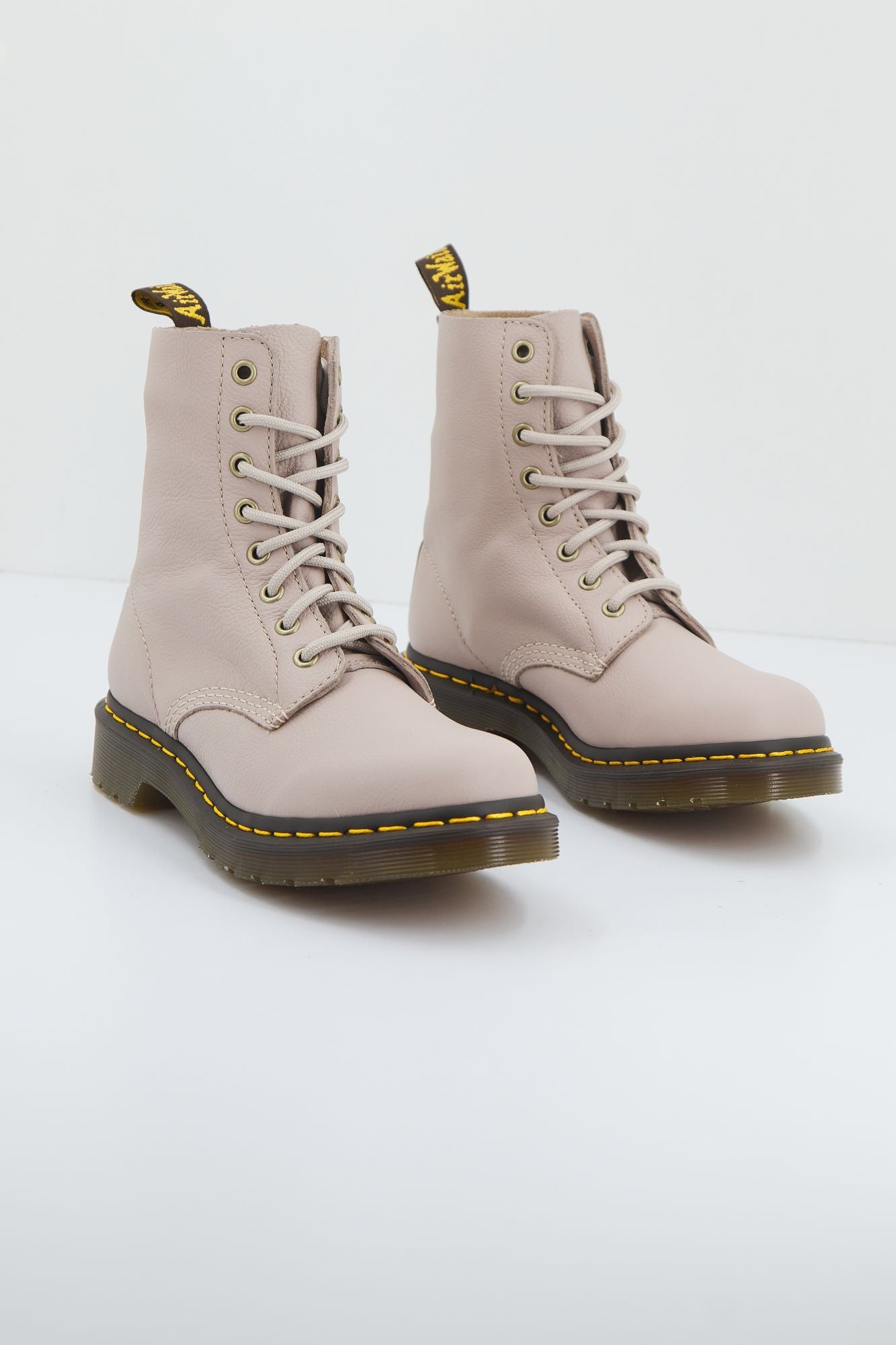 DR. MARTENS 1460 PASCAL en color BEIS (1)
