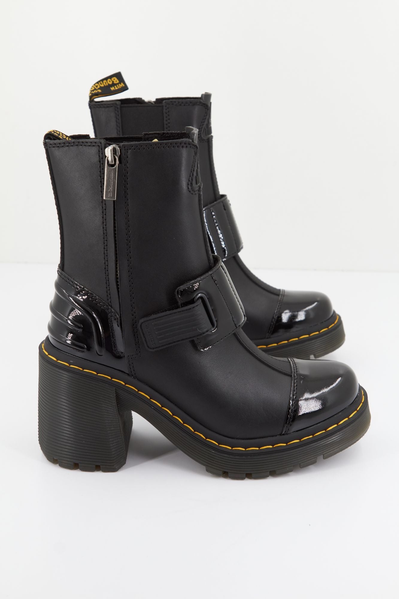 DR. MARTENS GAYA CHELSEA en color NEGRO (1)