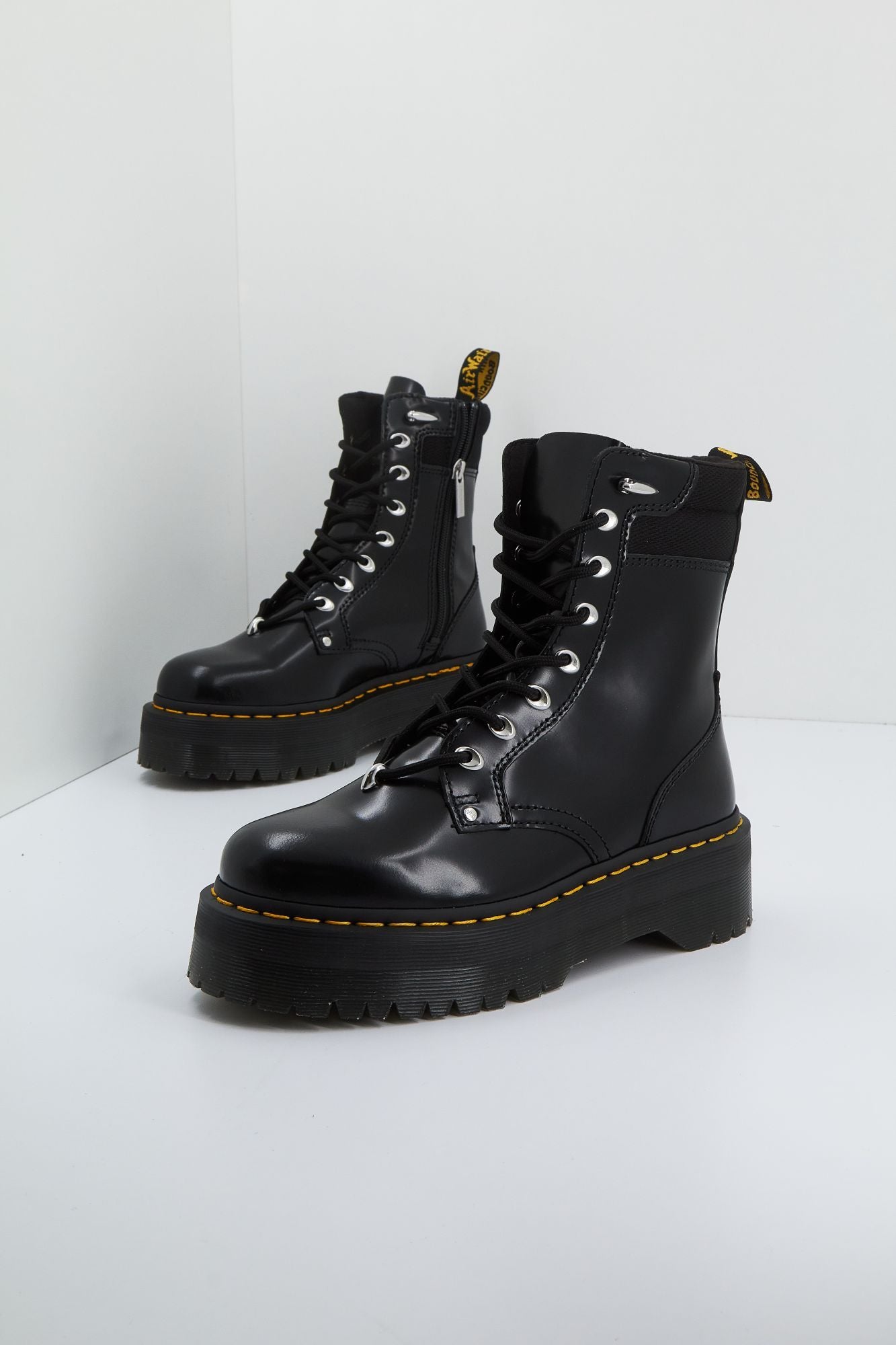 DR. MARTENS JADON HDW II en color NEGRO (1)