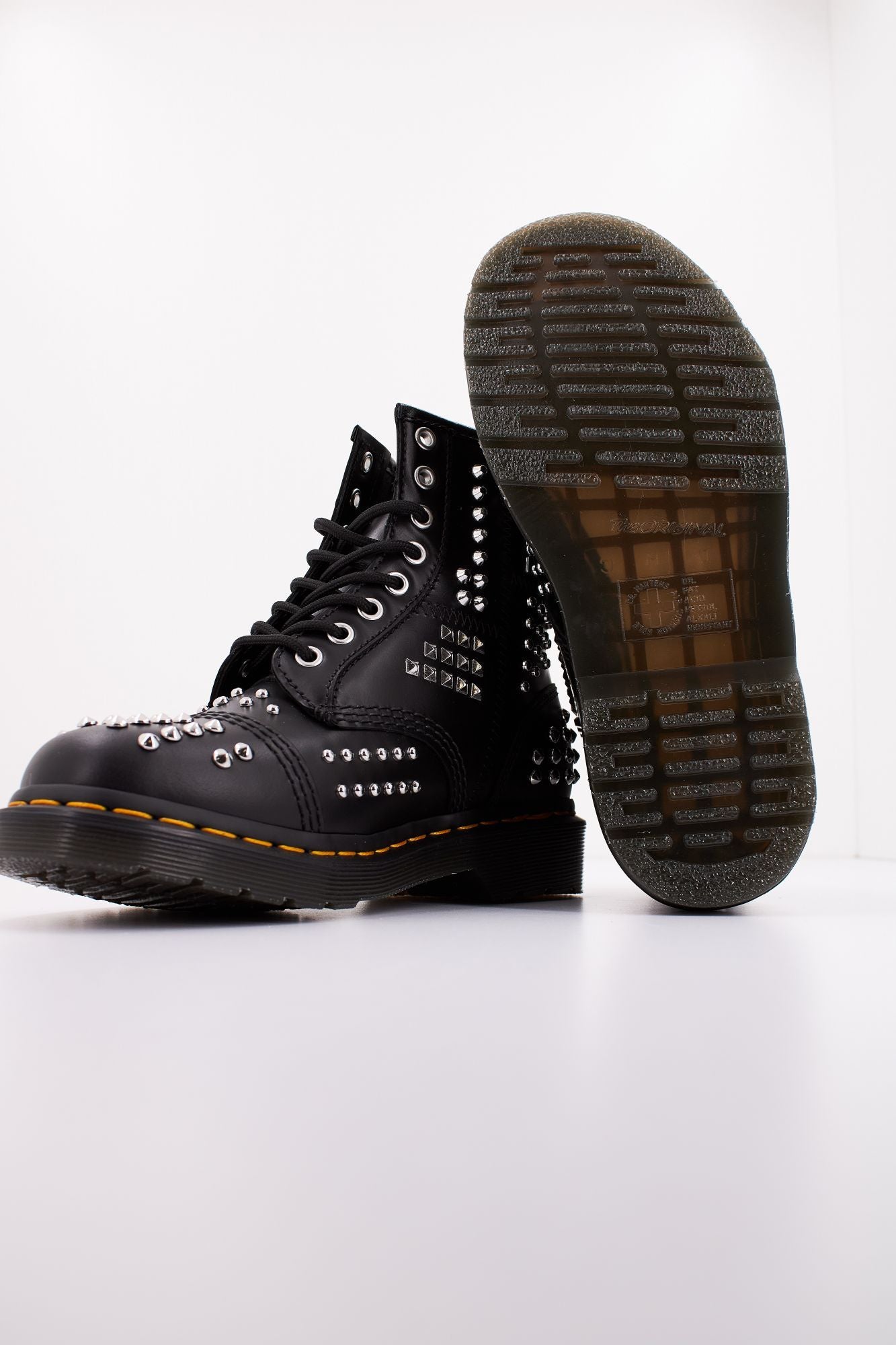 DR. MARTENS ATLAS en color NEGRO (4)