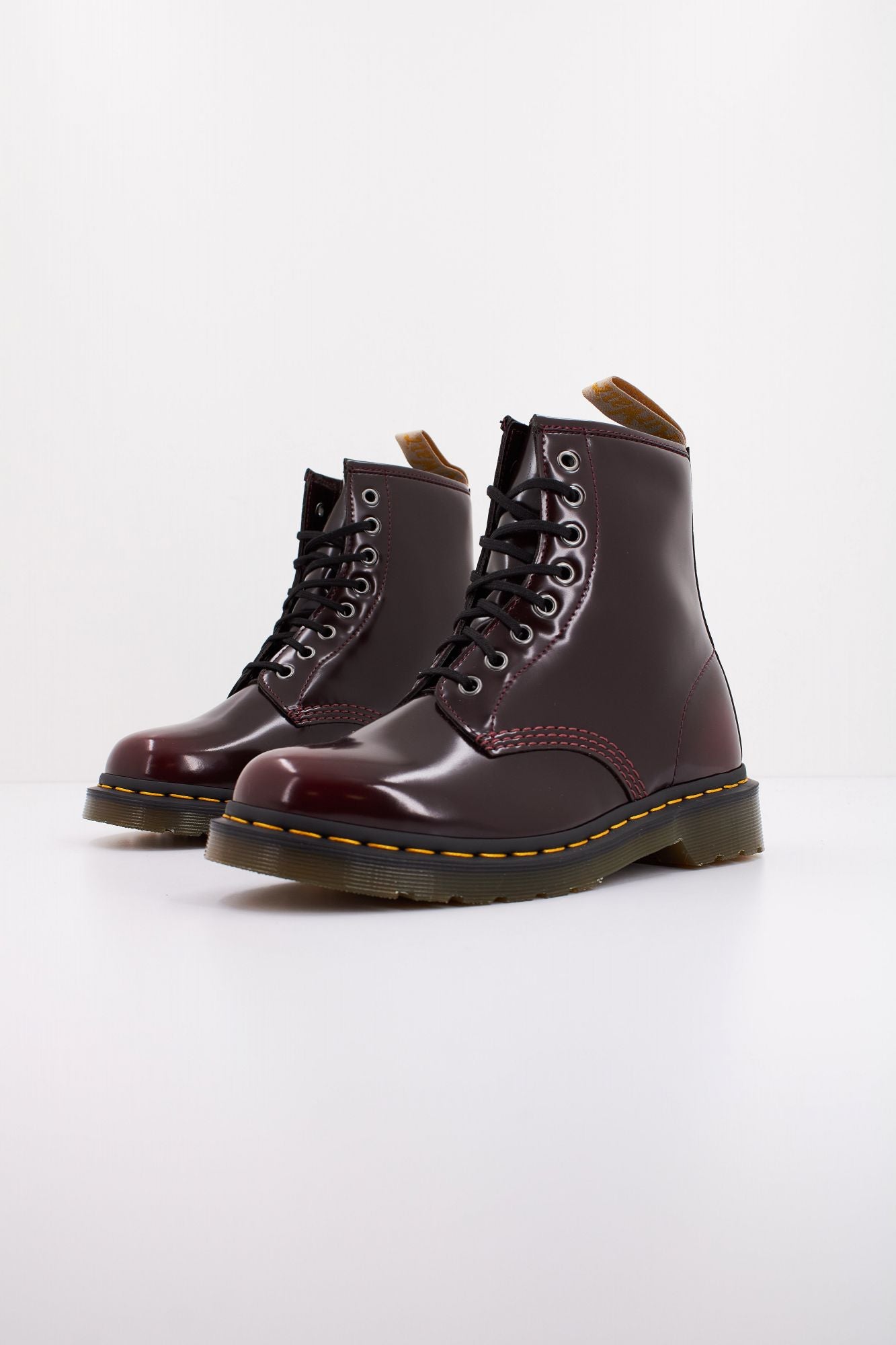 DR. MARTENS VEGAN 1460 en color ROJO (2)