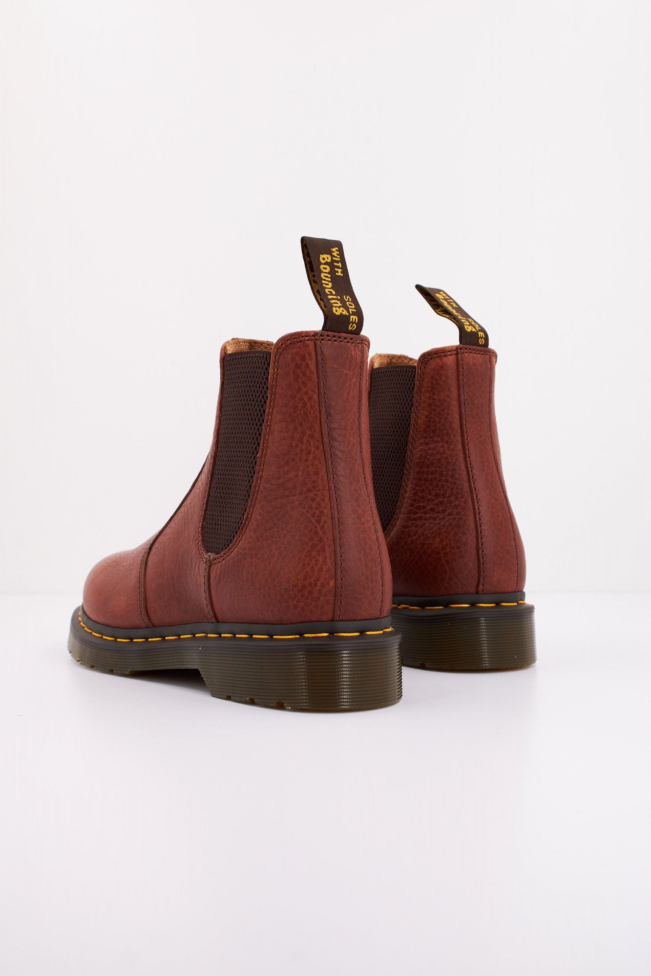 DR. MARTENS 2976 en color MARRON (4)