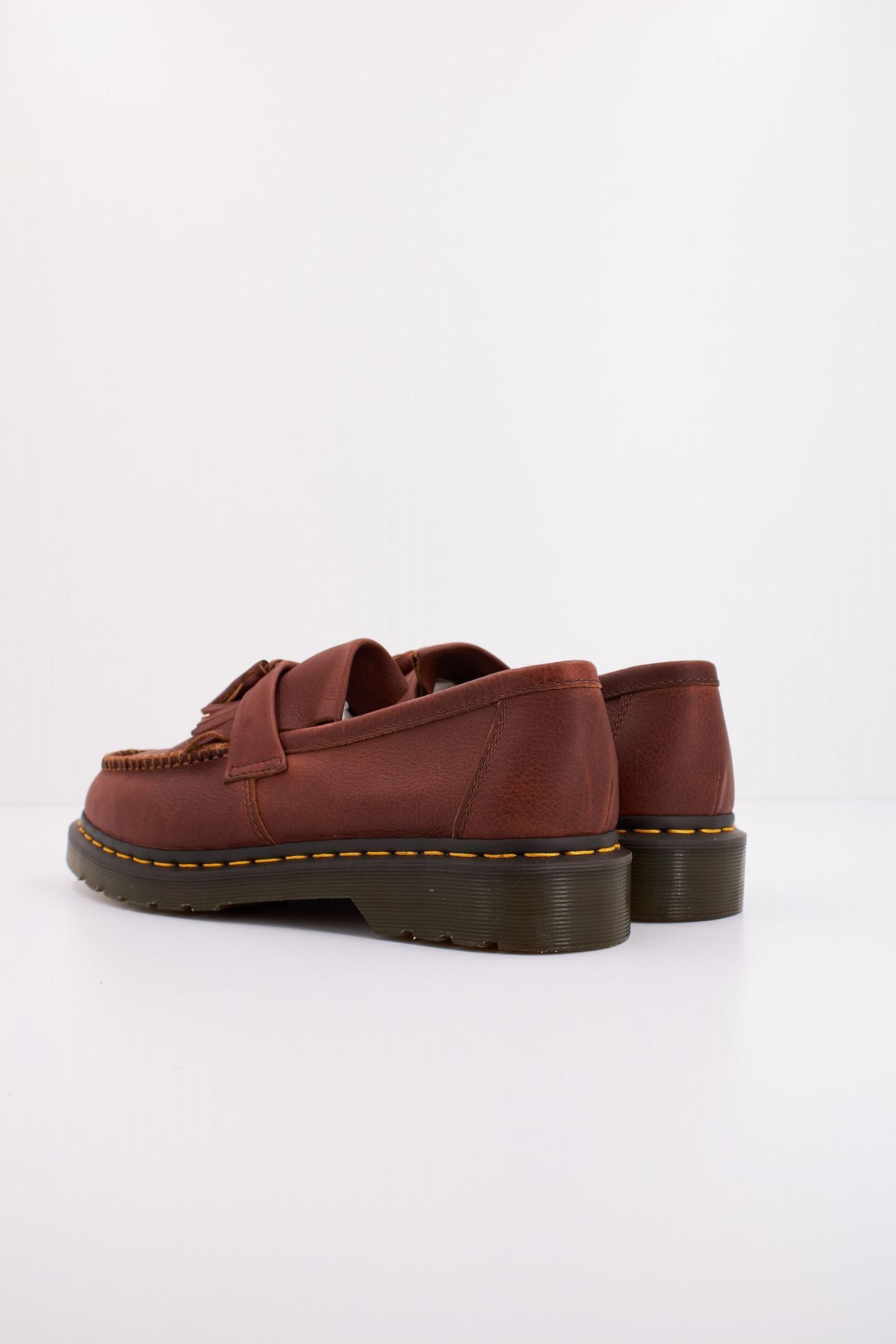DR. MARTENS ADRIAN YS en color MARRON (4)