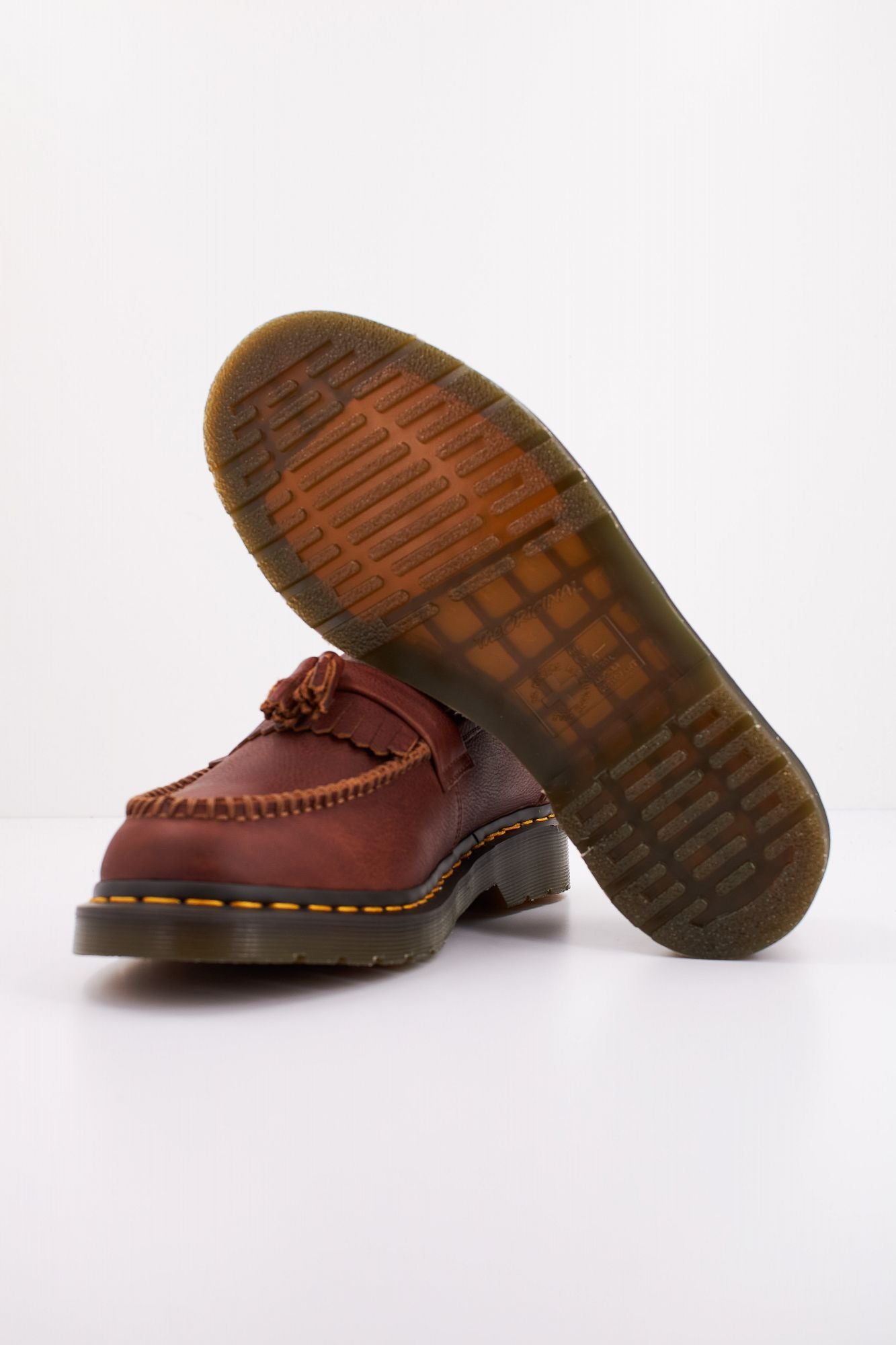 DR. MARTENS ADRIAN YS en color MARRON (5)