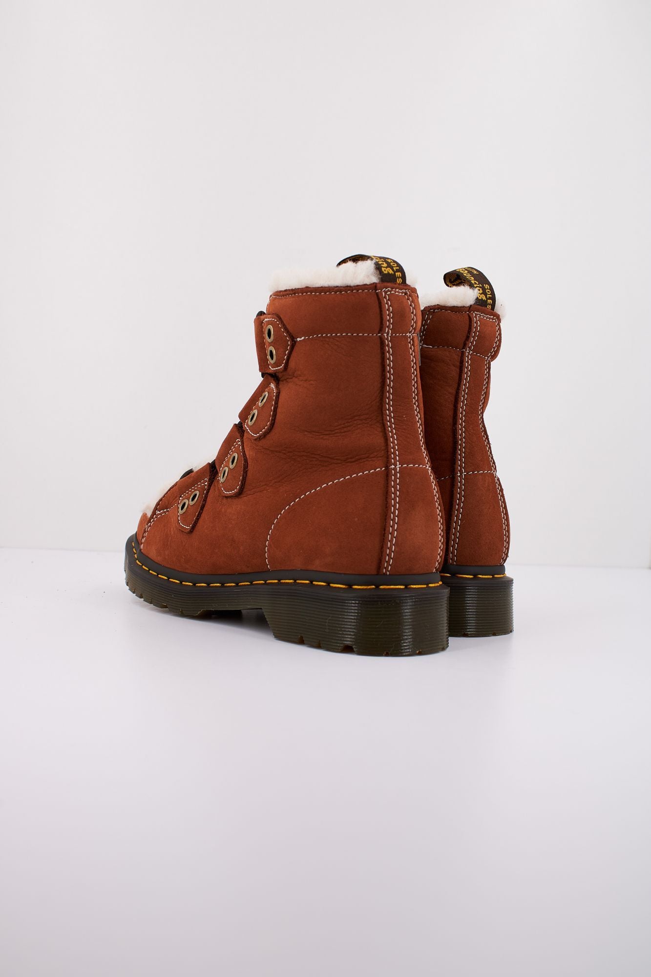 DR. MARTENS 1460 LTT FL en color MARRON (4)