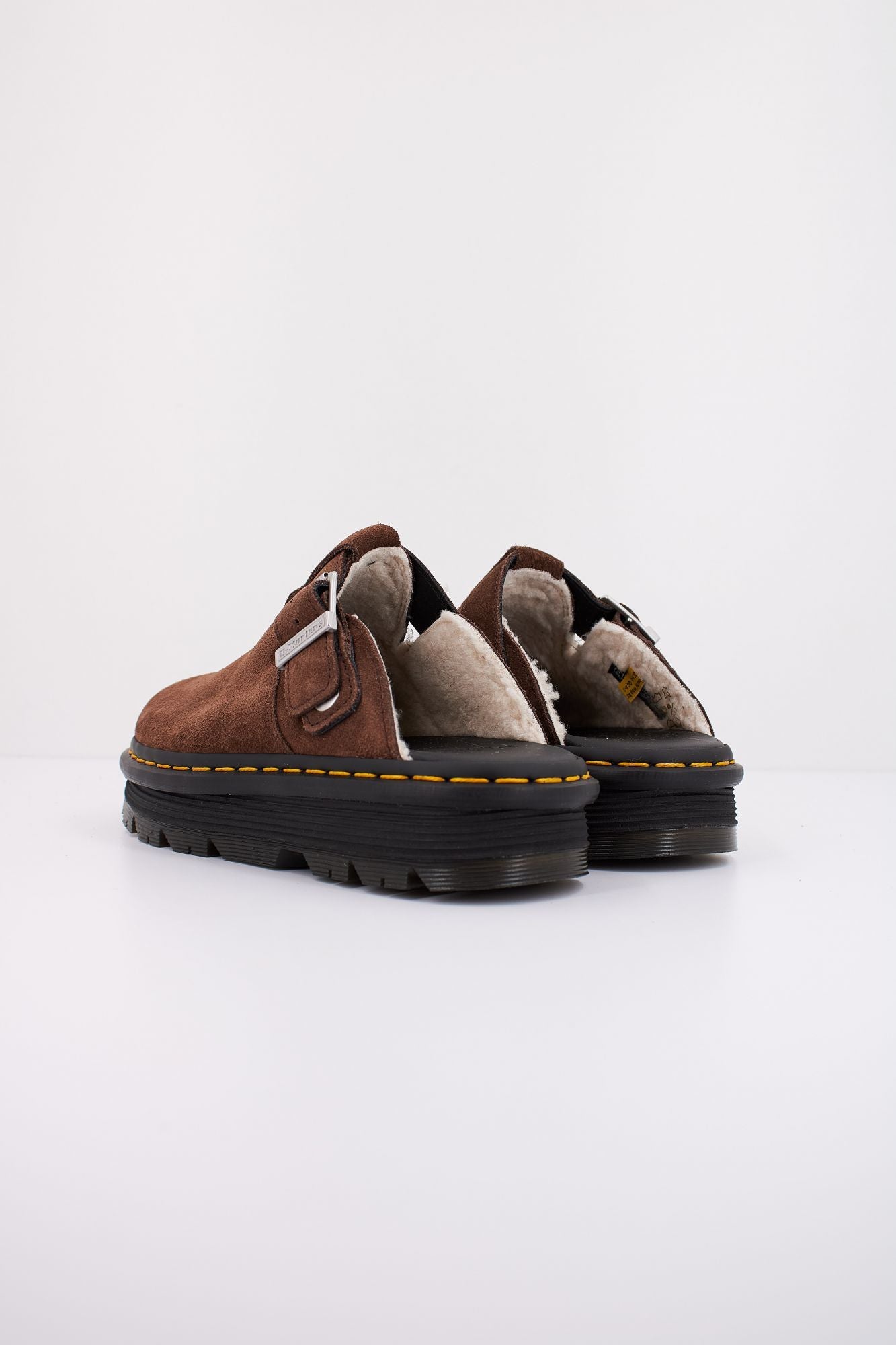 DR. MARTENS  ZEBZAG MULE WL en color MARRON (4)