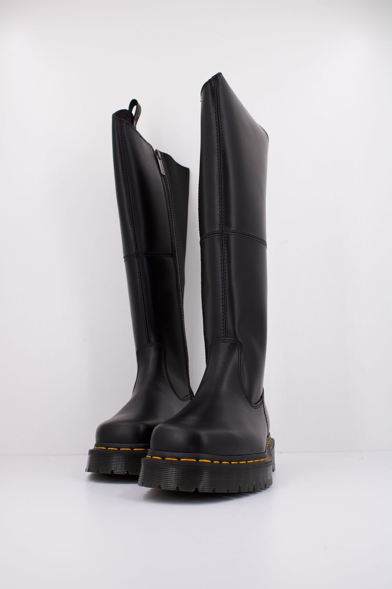 DR. MARTENS AMAAYAH HI en color NEGRO (2)