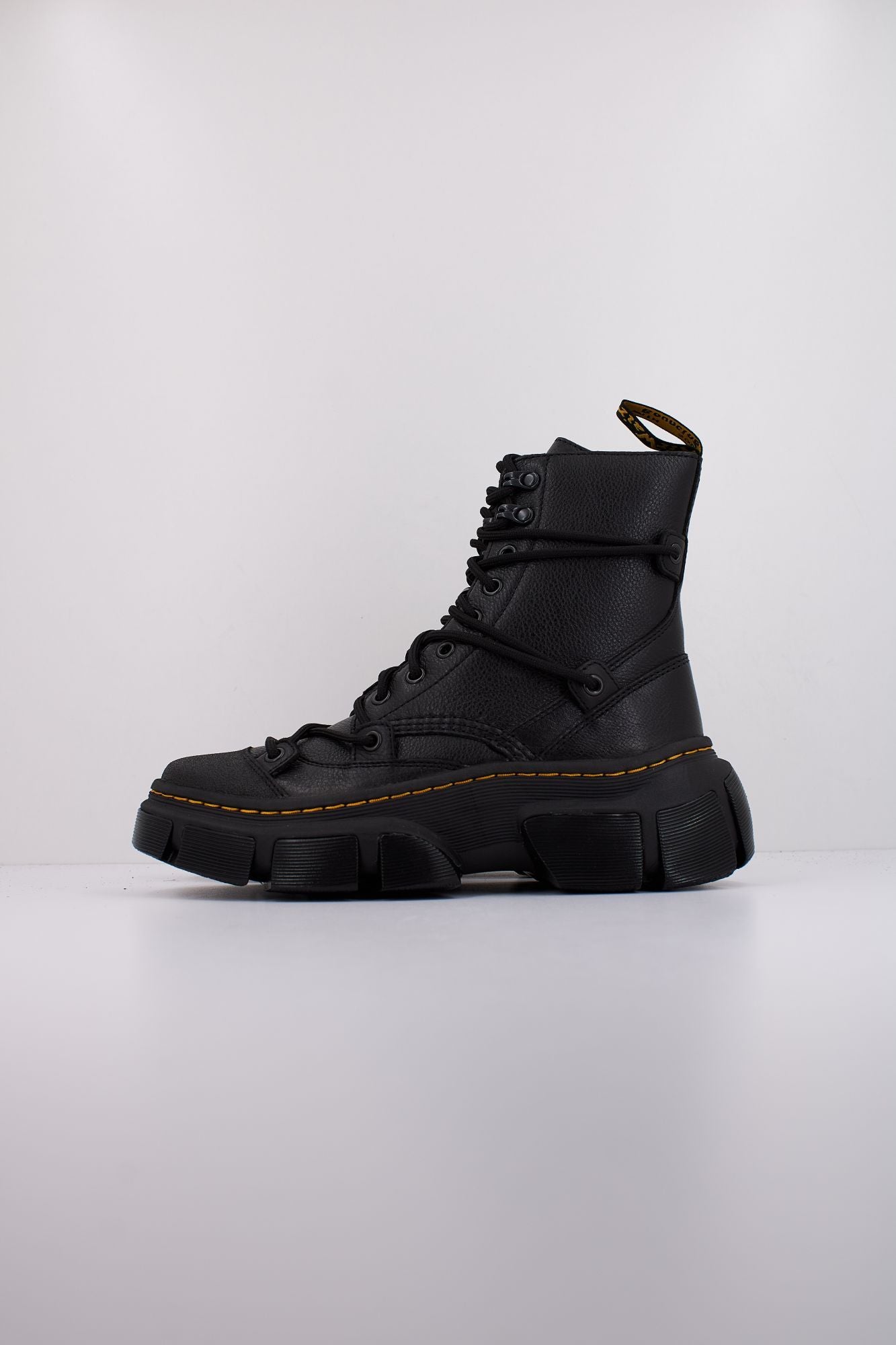 DR. MARTENS  DMXL LACE en color NEGRO (1)