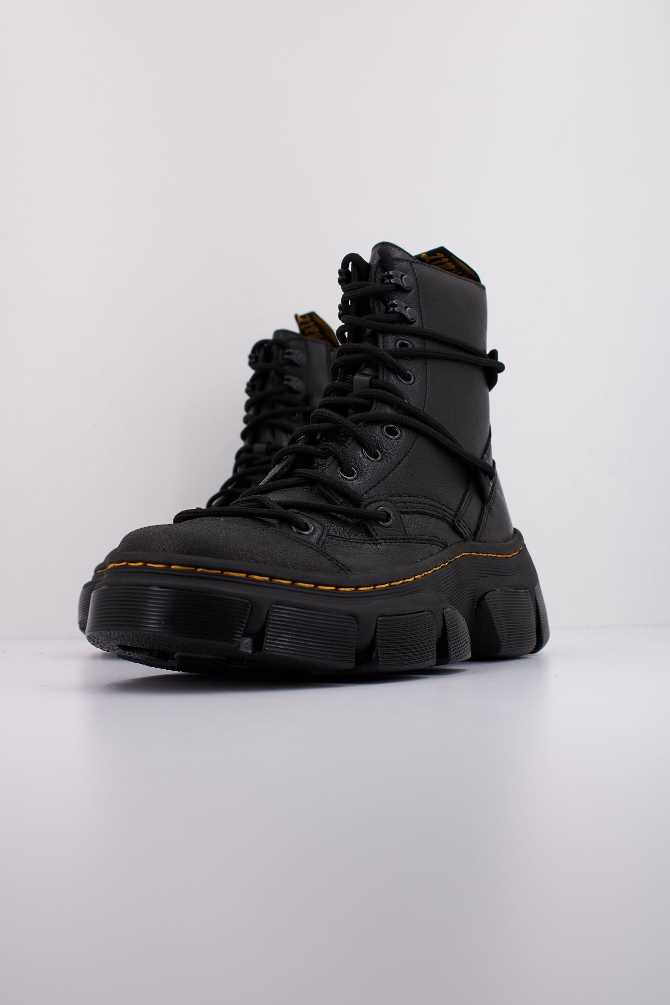 DR. MARTENS  DMXL LACE en color NEGRO (2)