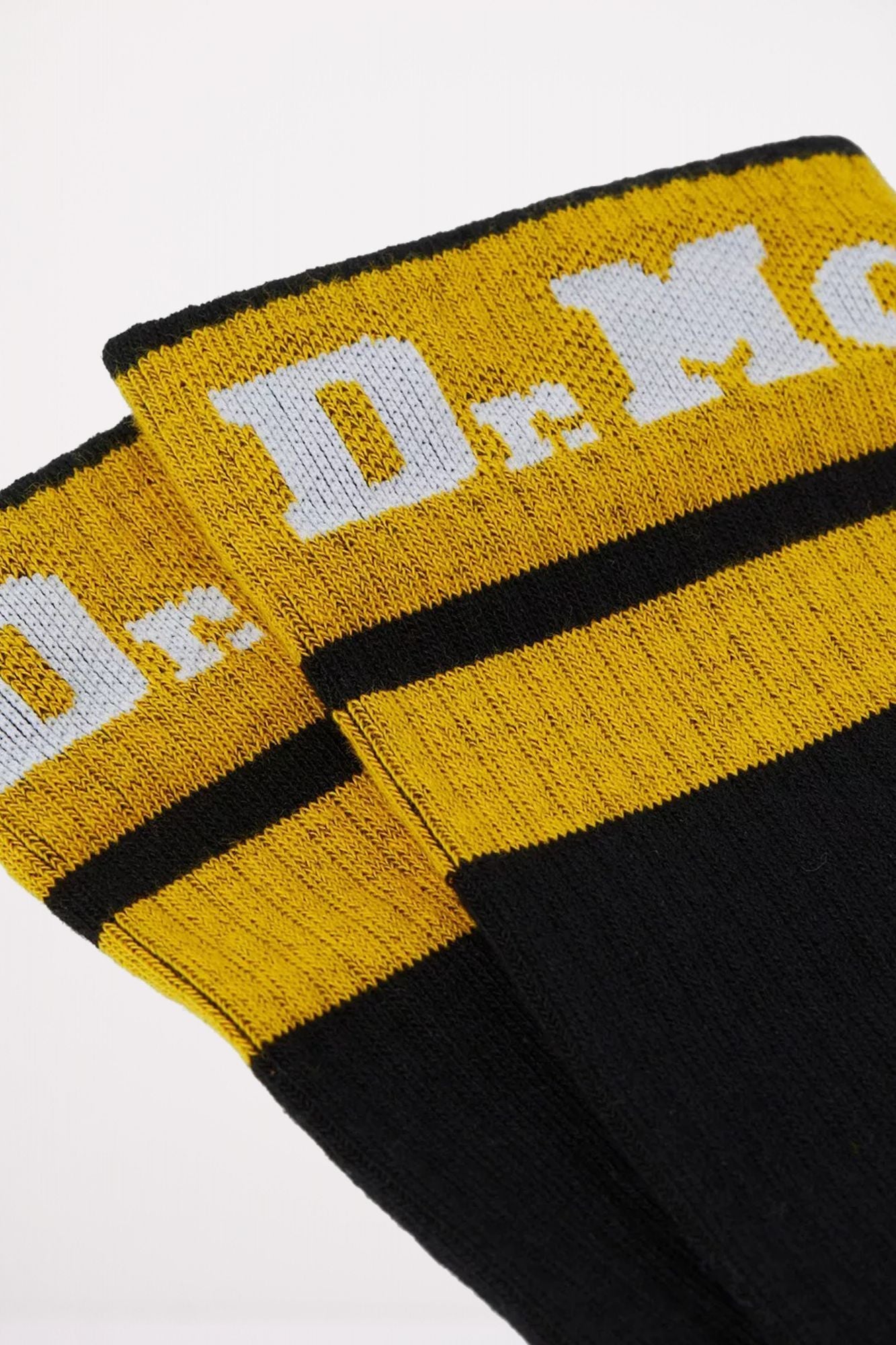 DR. MARTENS ATHLETIC LOGO SOCK en color NEGRO (2)