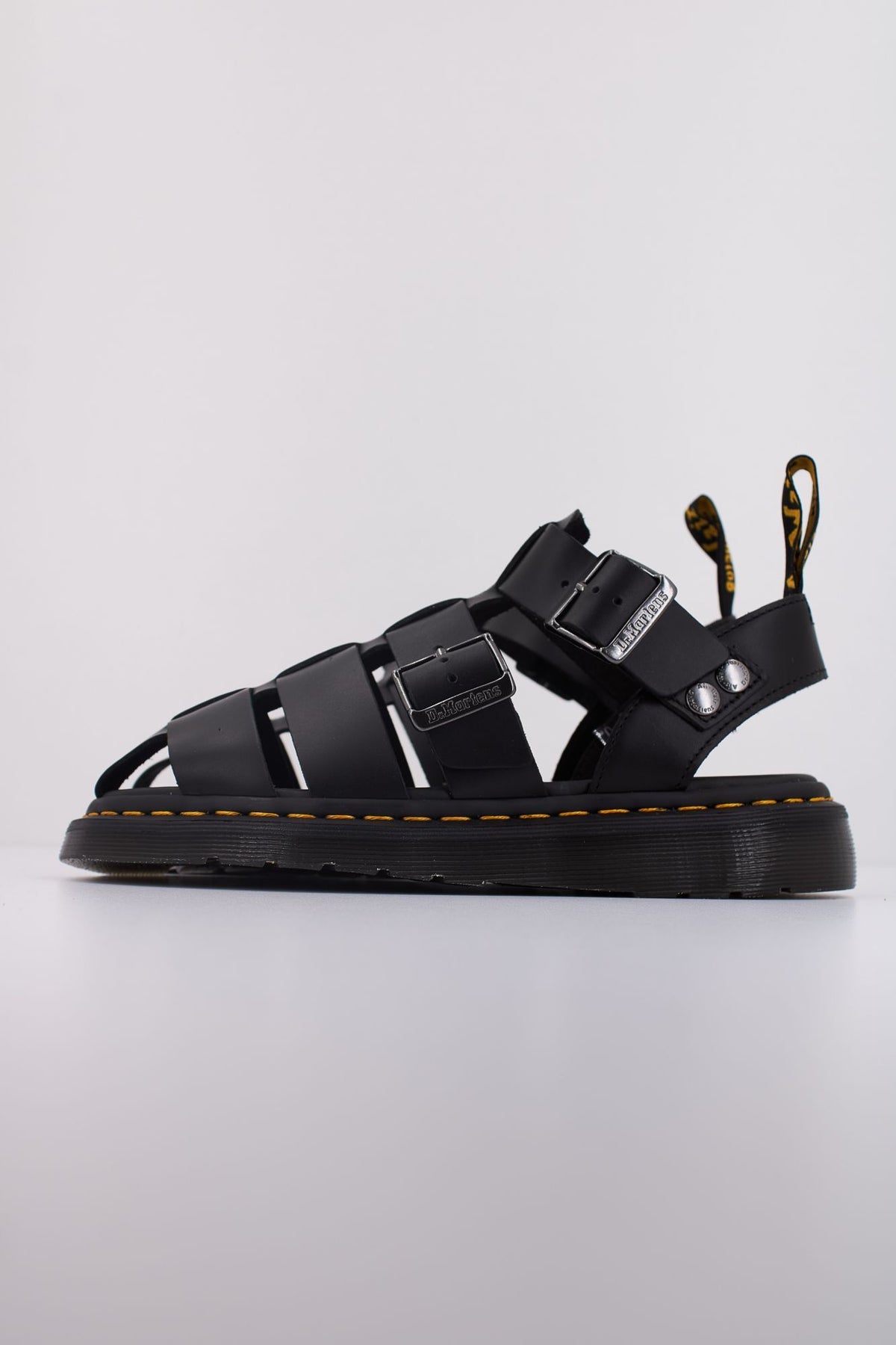 DR. MARTENS GARIN en color NEGRO (1)
