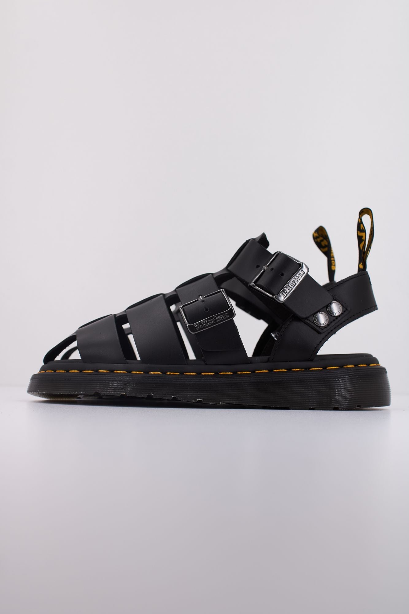 DR. MARTENS GARIN en color NEGRO (1)