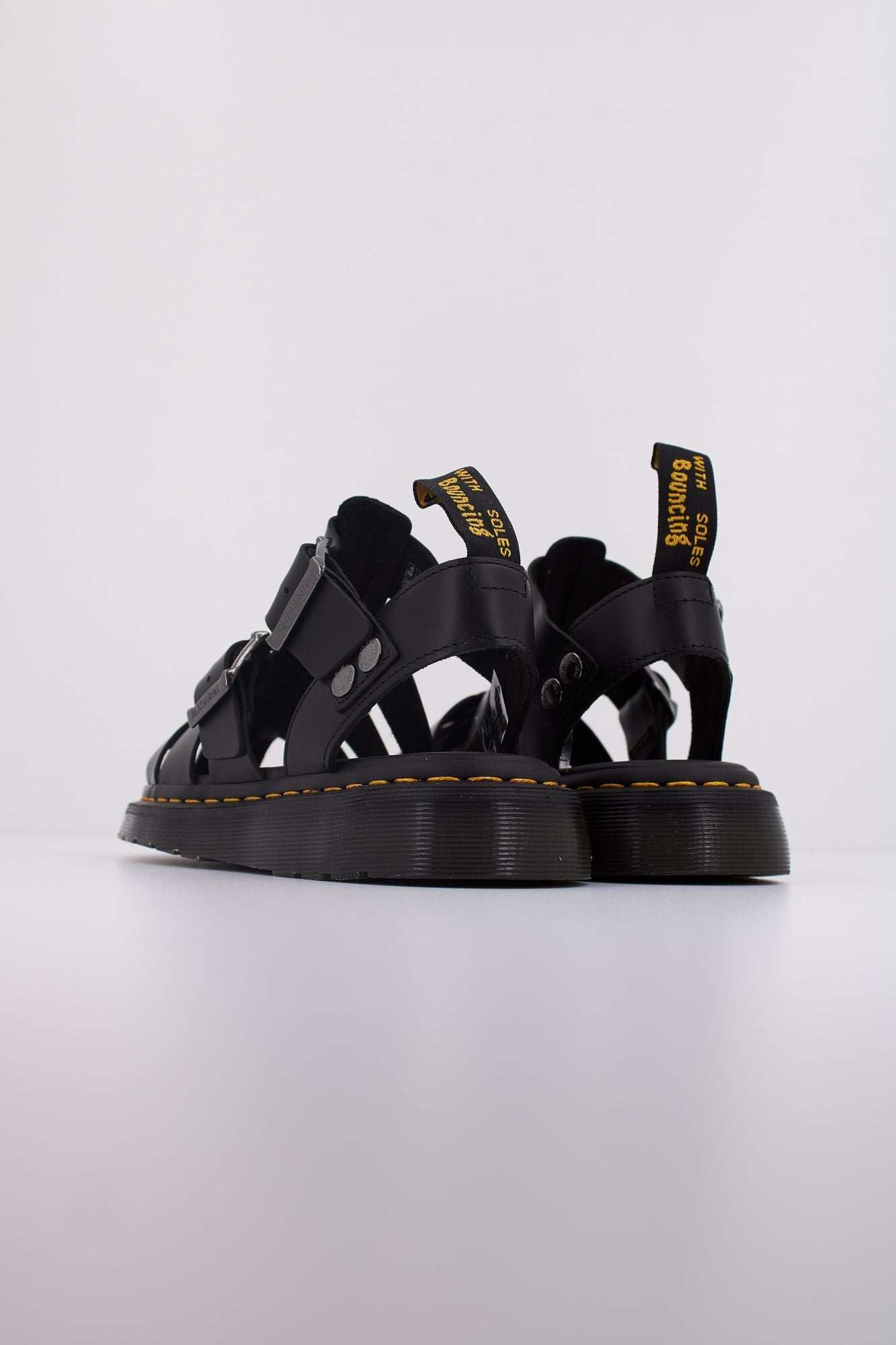 DR. MARTENS GARIN en color NEGRO (4)