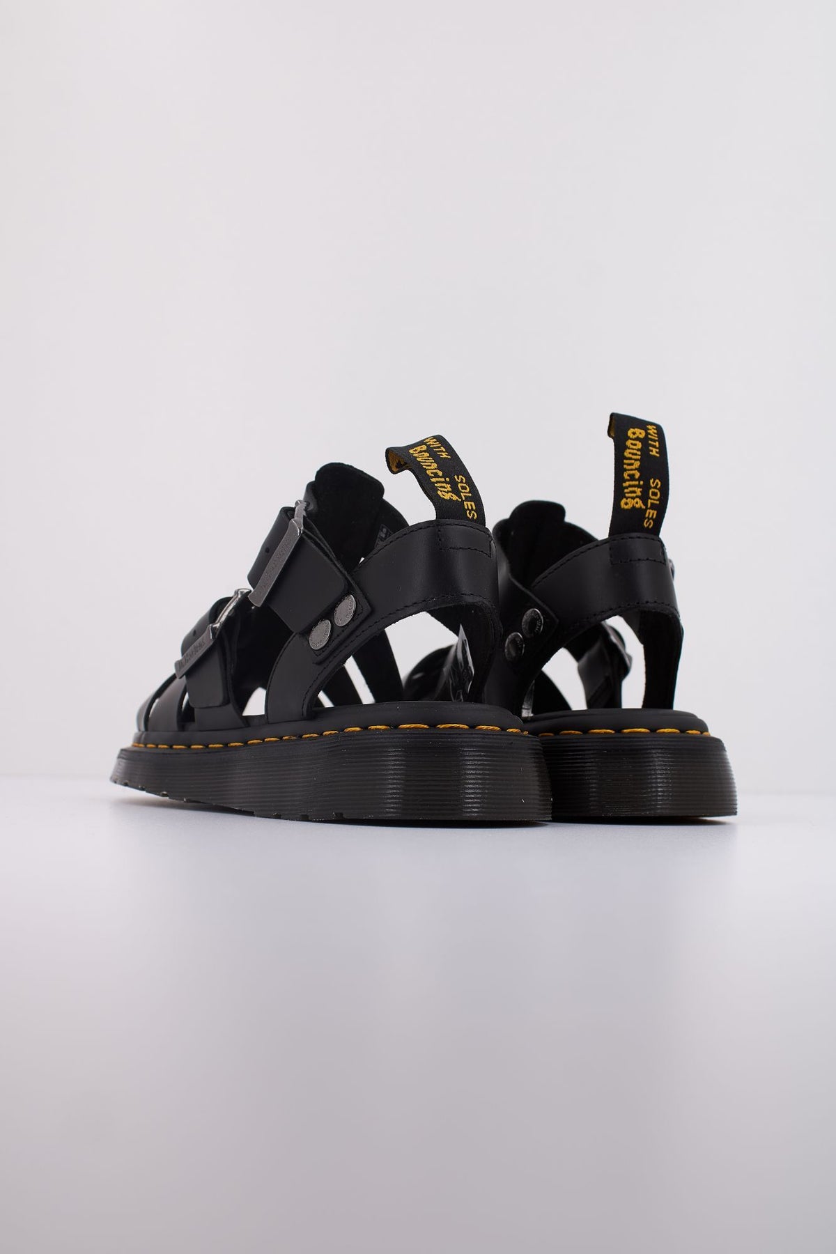DR. MARTENS GARIN en color NEGRO (4)