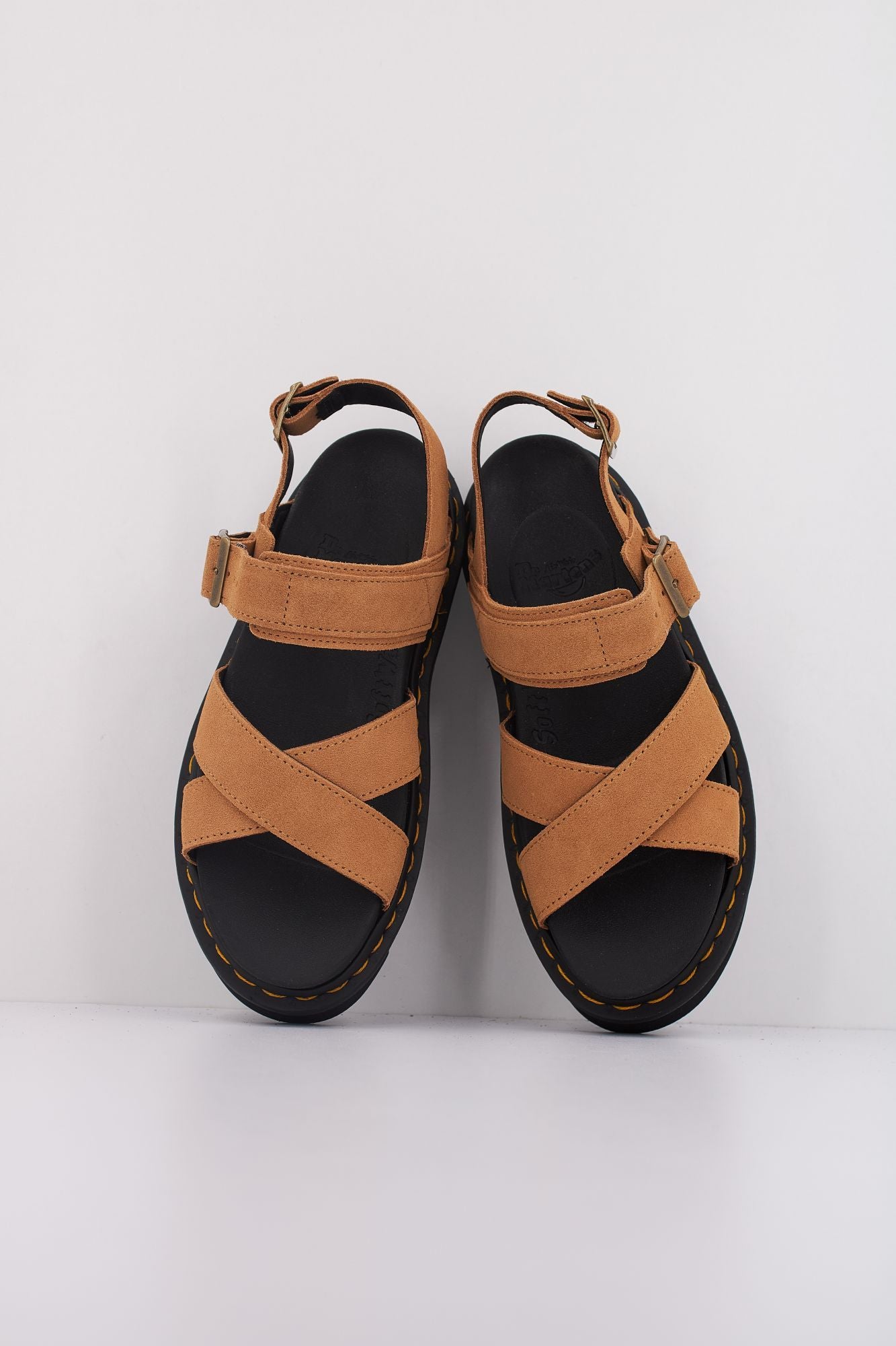 DR. MARTENS VOS II en color MARRON (3)