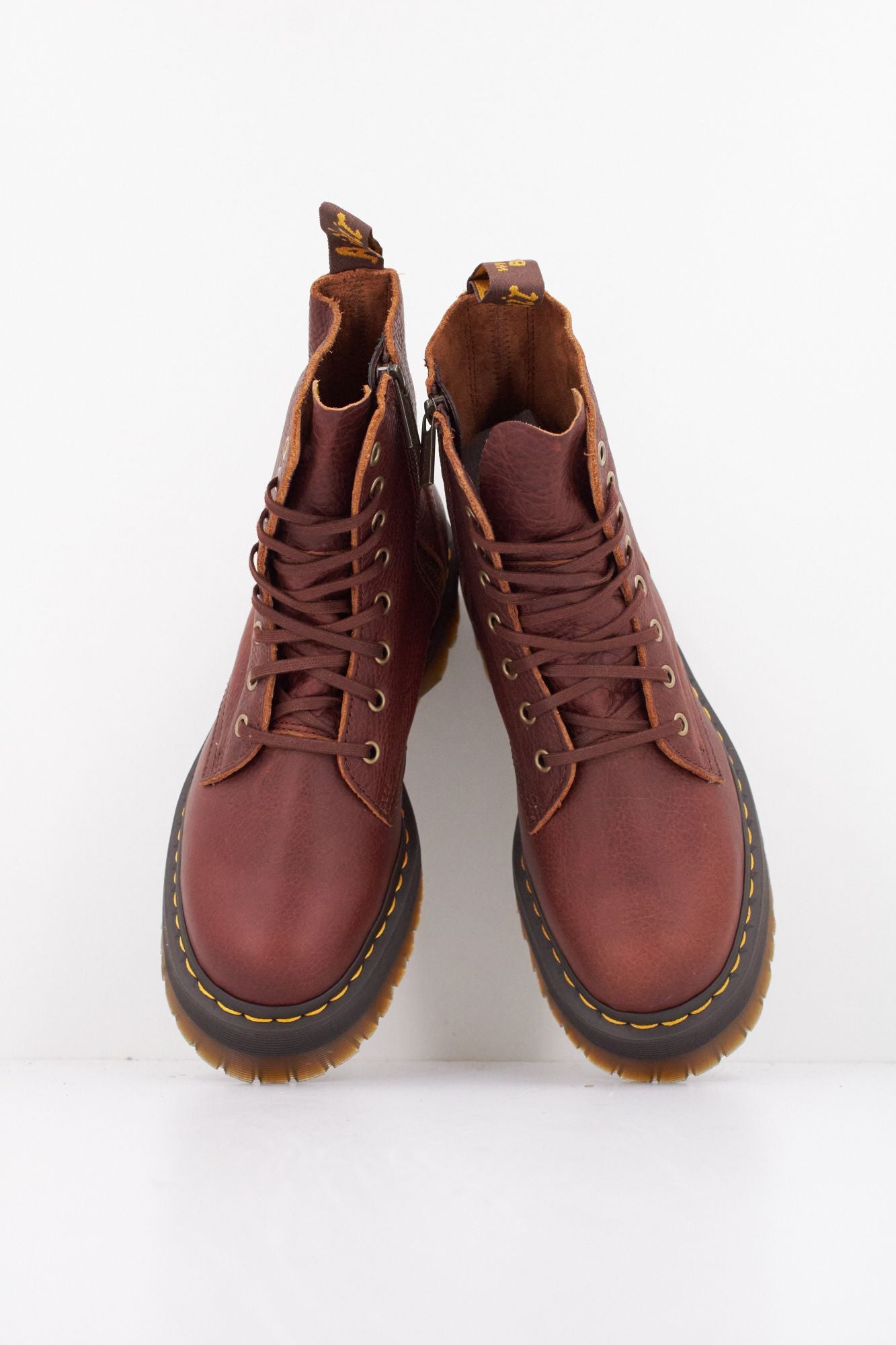 DR. MARTENS JADON en color MARRON (3)
