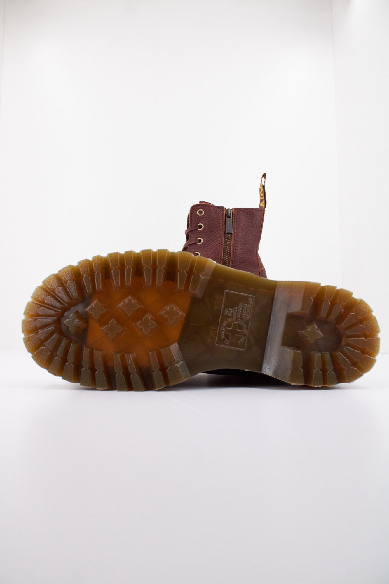 DR. MARTENS JADON en color MARRON (5)