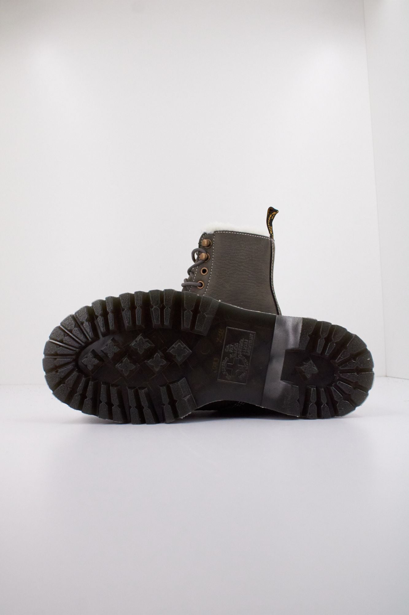 DR. MARTENS 1460 PASCAL BEX FL en color GRIS (5)