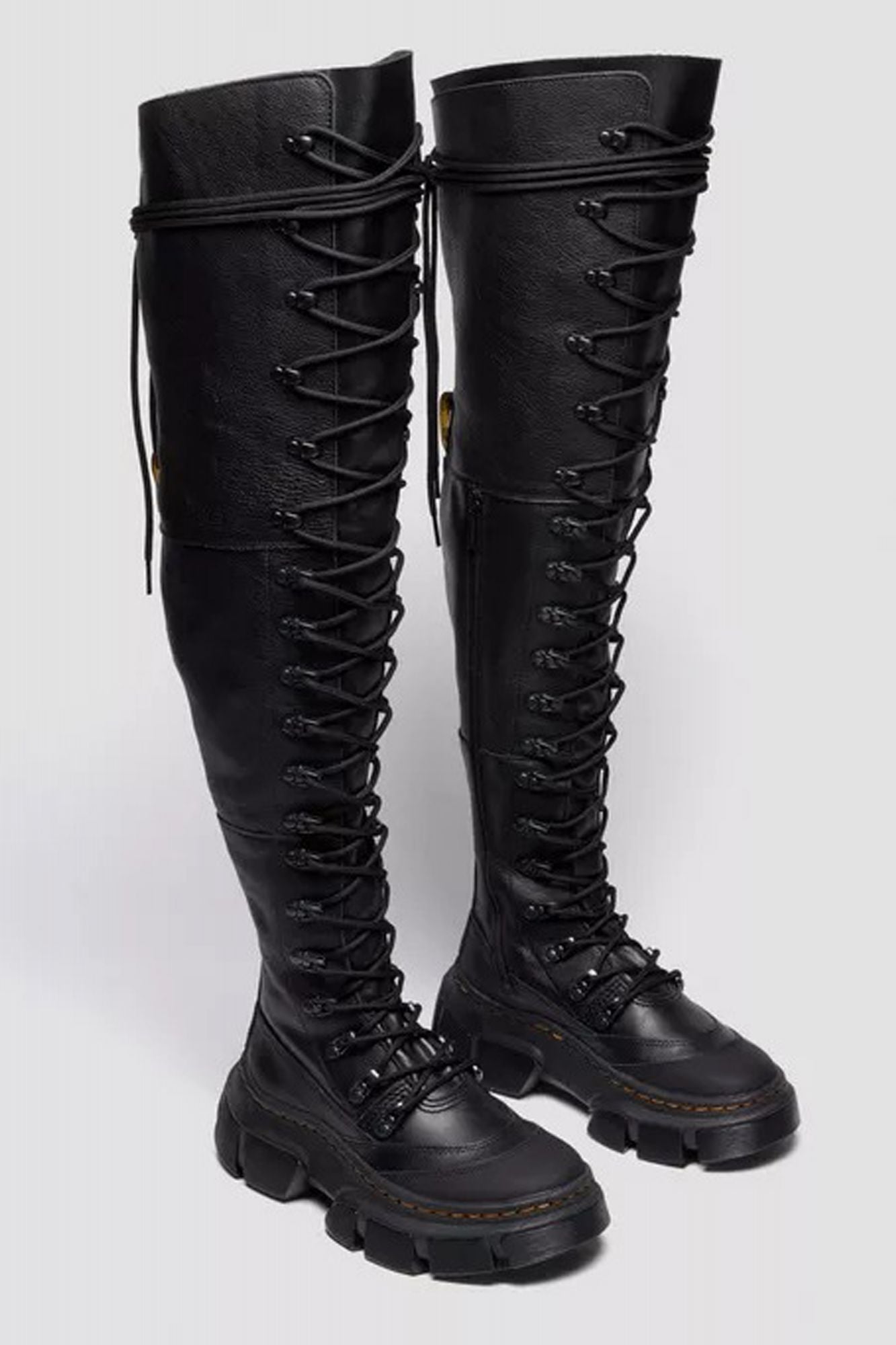 DR. MARTENS DMXL XTRM HI en color NEGRO (2)