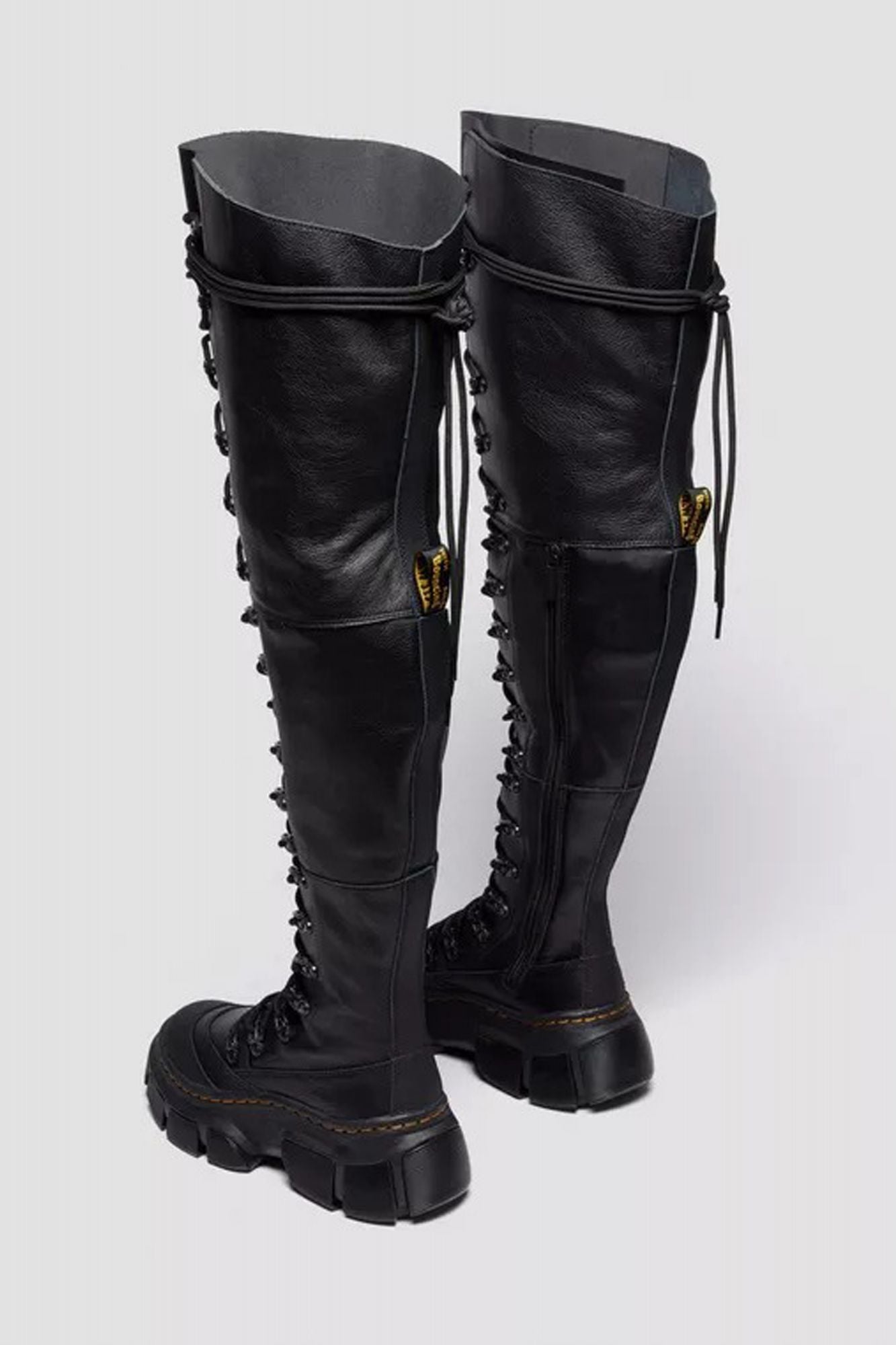 DR. MARTENS DMXL XTRM HI en color NEGRO (3)