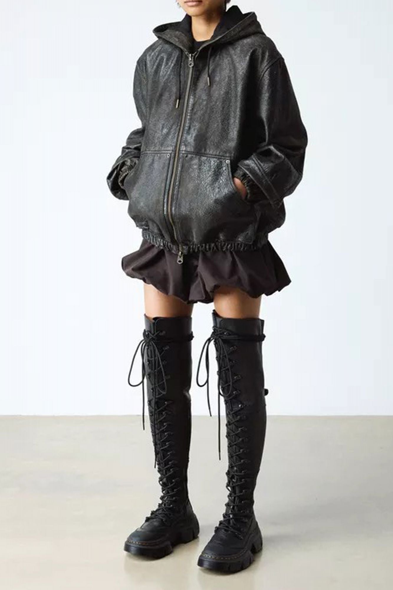 DR. MARTENS DMXL XTRM HI en color NEGRO (5)