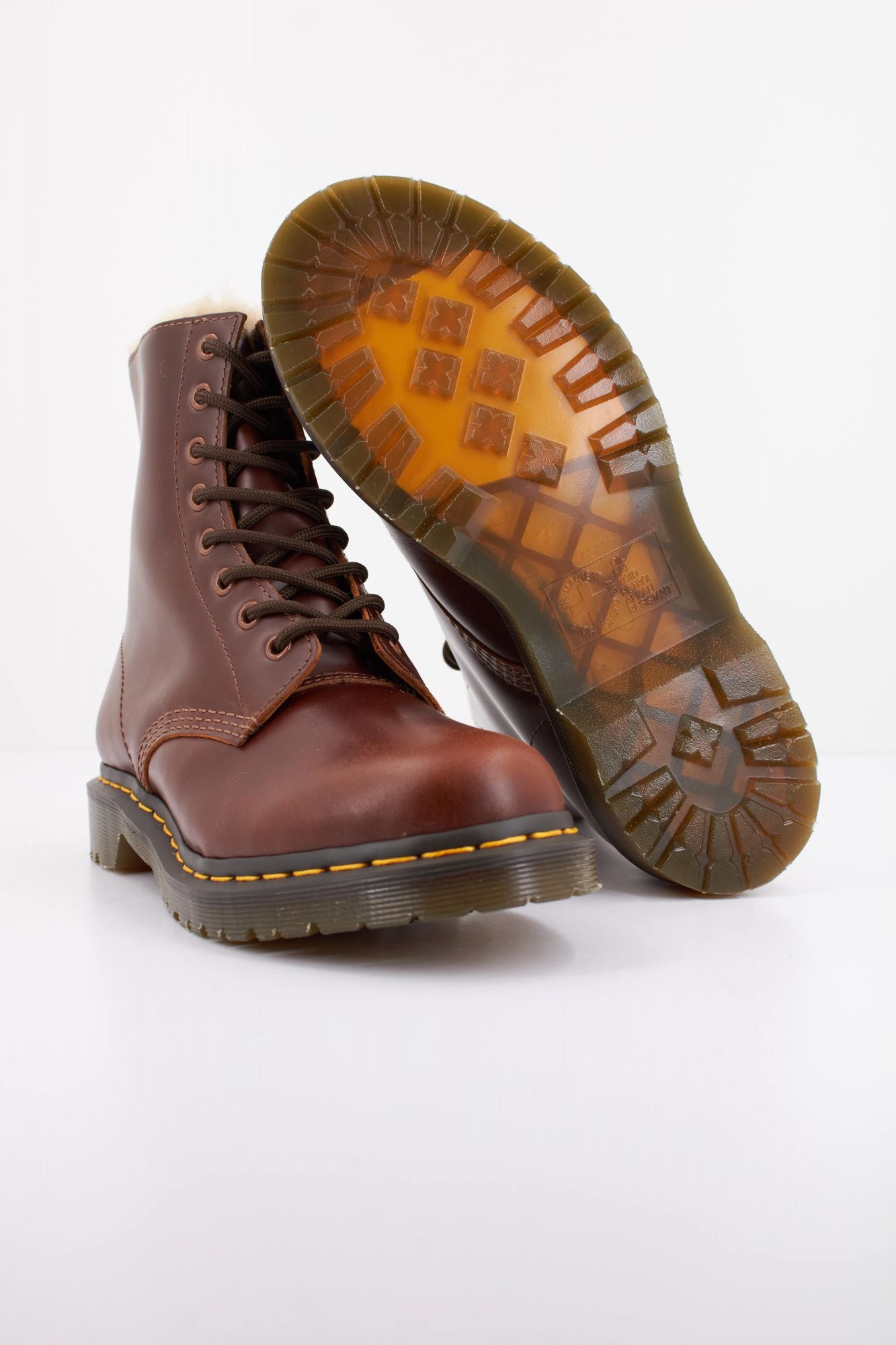 DR. MARTENS SERENA en color MARRON (4)