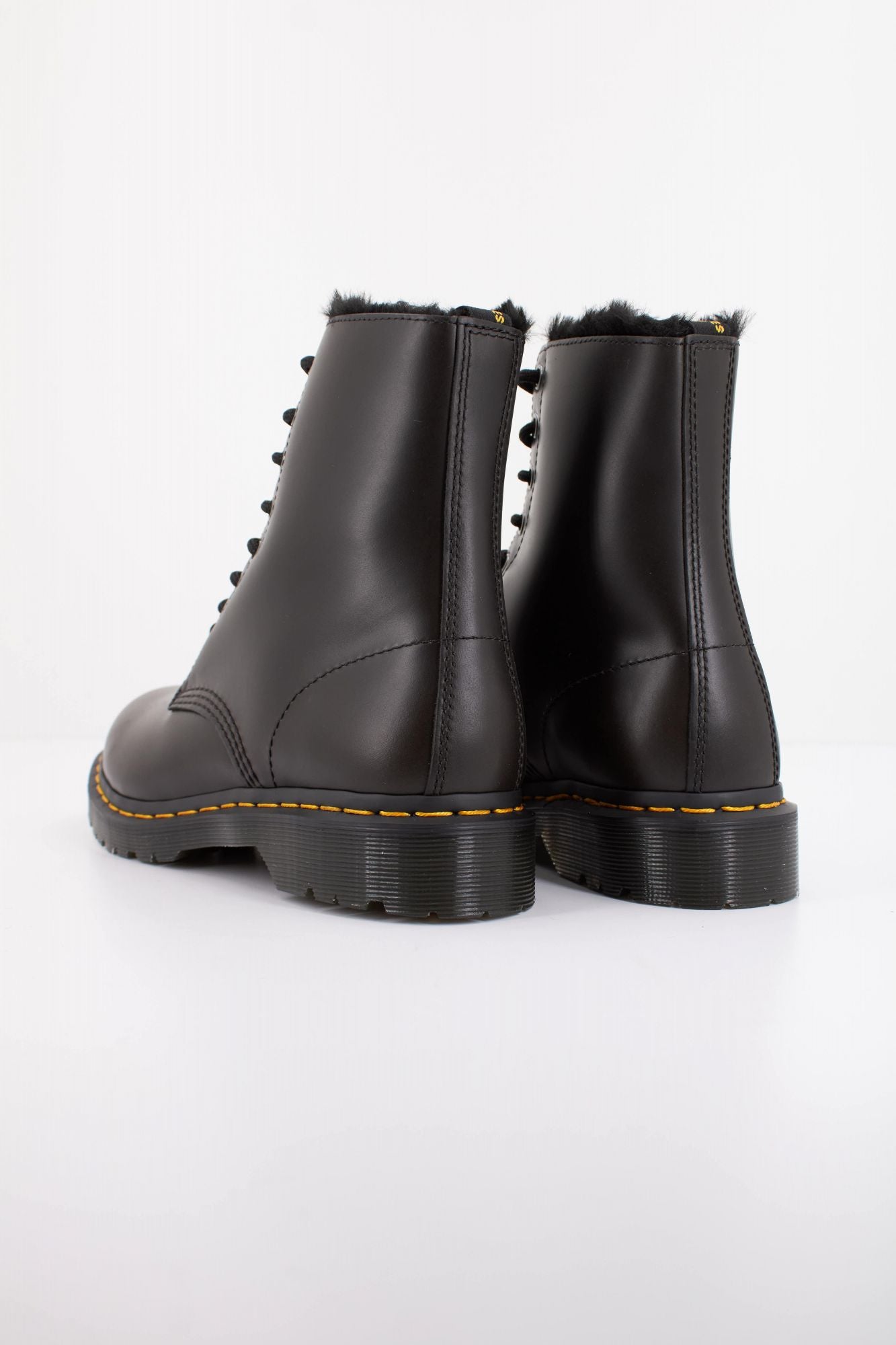 DR. MARTENS  SERENA  en color NEGRO (3)