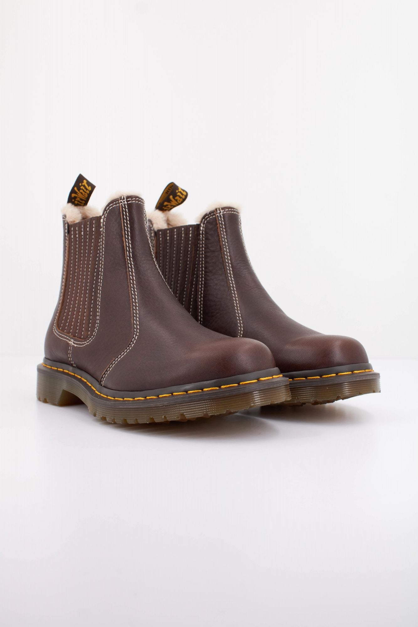 DR. MARTENS LEONORE II en color MARRON (2)