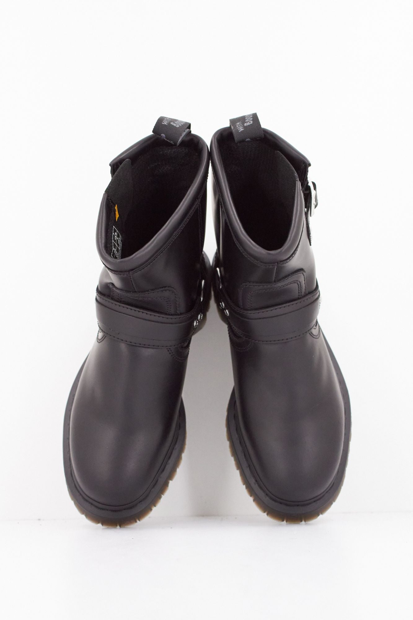 DR. MARTENS ANISTONE HRNS en color NEGRO (3)