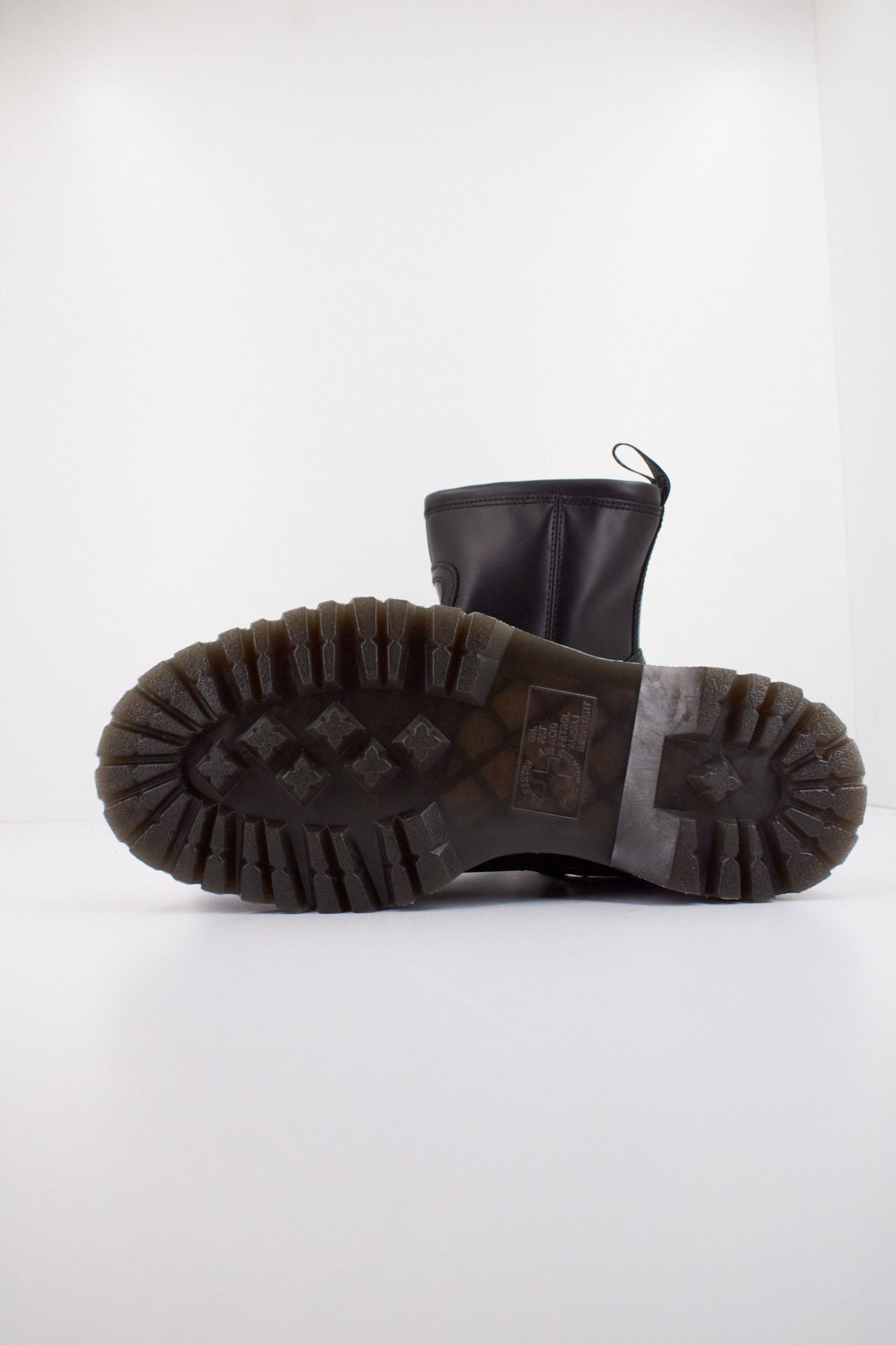 DR. MARTENS ANISTONE HRNS en color NEGRO (5)