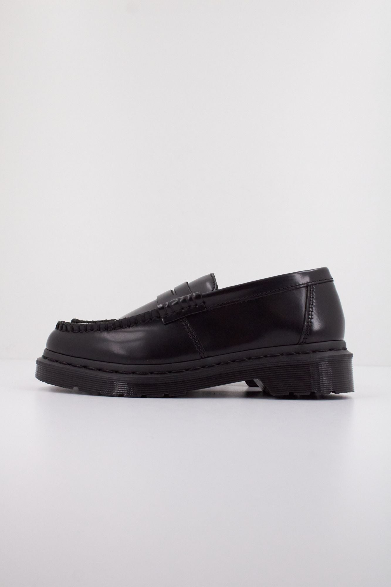 DR. MARTENS PENTON en color NEGRO (1)
