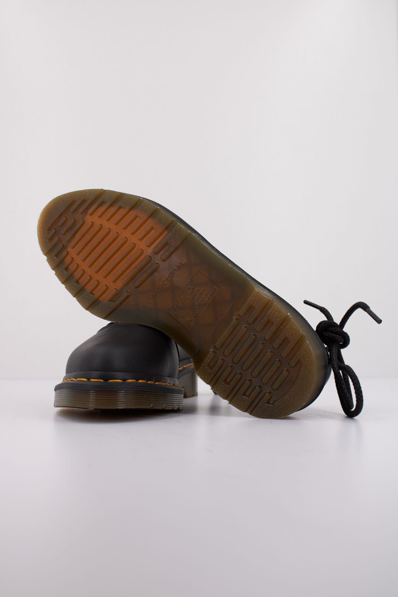 DR. MARTENS ELPHIE II en color NEGRO (5)