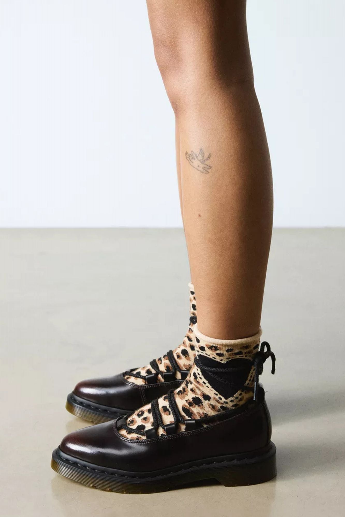 DR. MARTENS ELPHIE II en color BURDEOS (4)