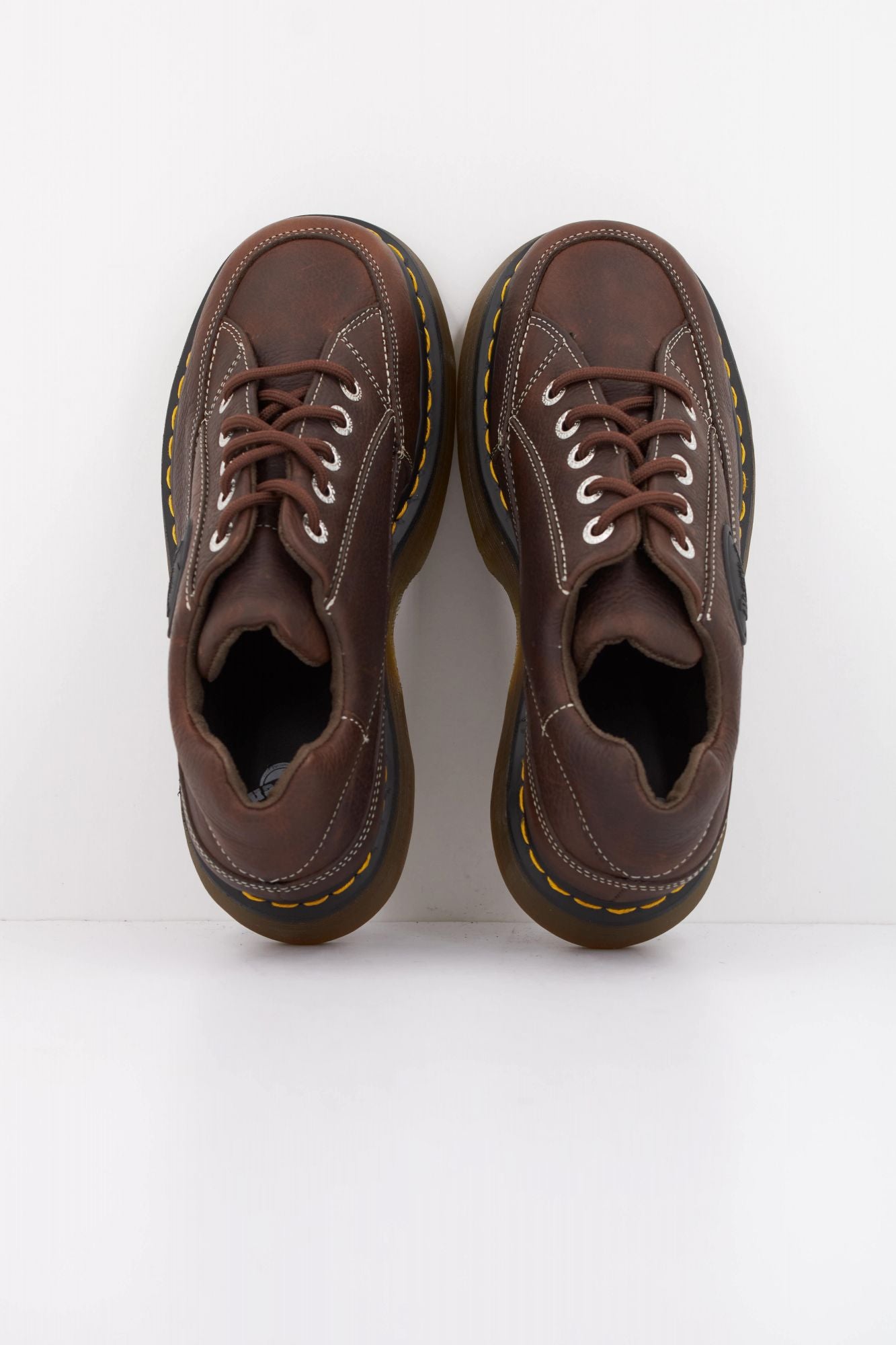 DR. MARTENS  BUZZ 5I  en color MARRON (5)