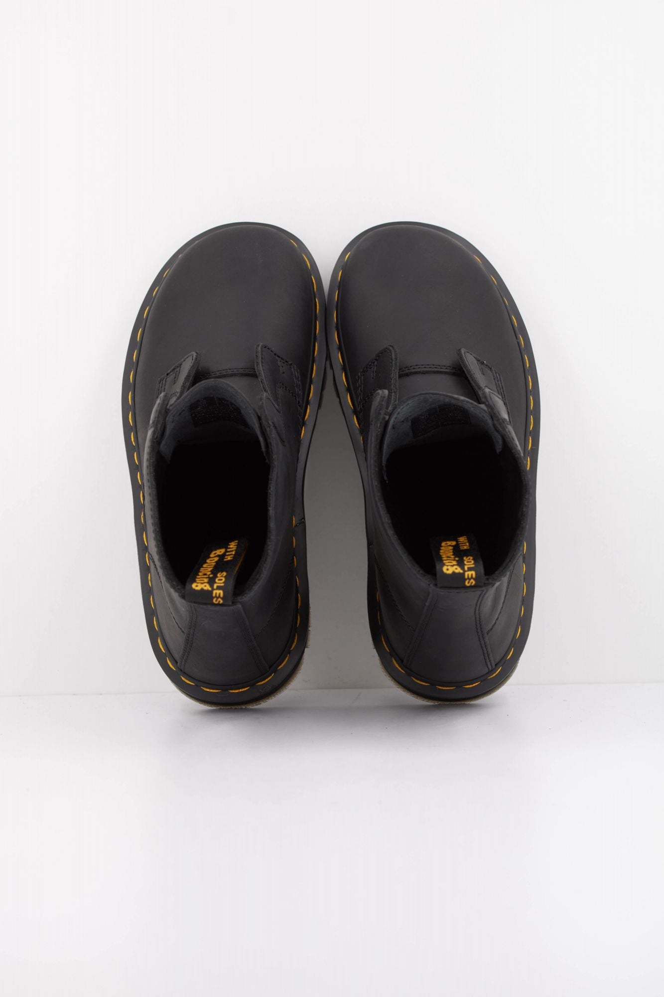 DR. MARTENS ZEBZAG LACELESS en color NEGRO (5)