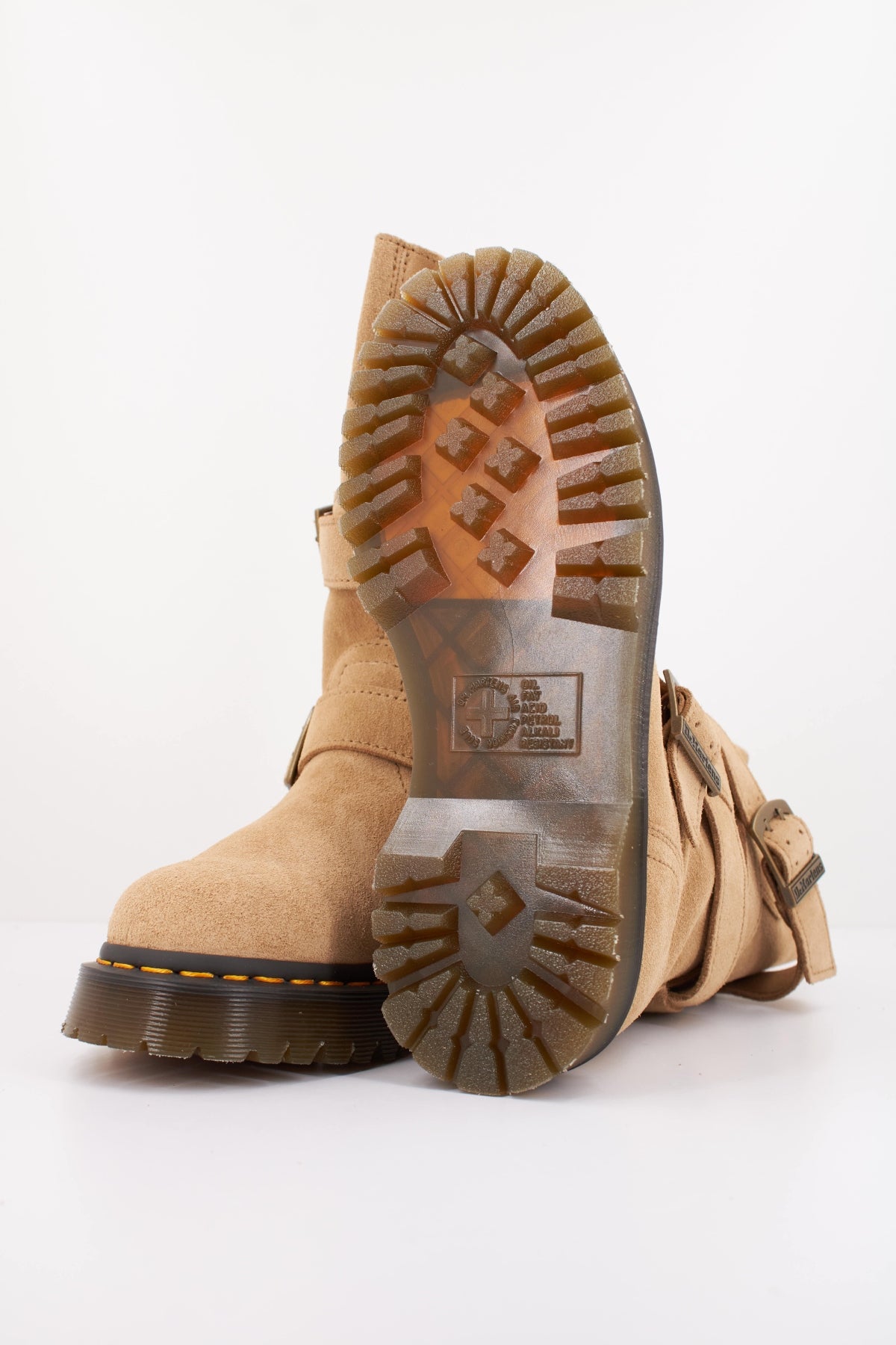 DR. MARTENS ANISTONE STRAP en color MARRON CLARO (5)