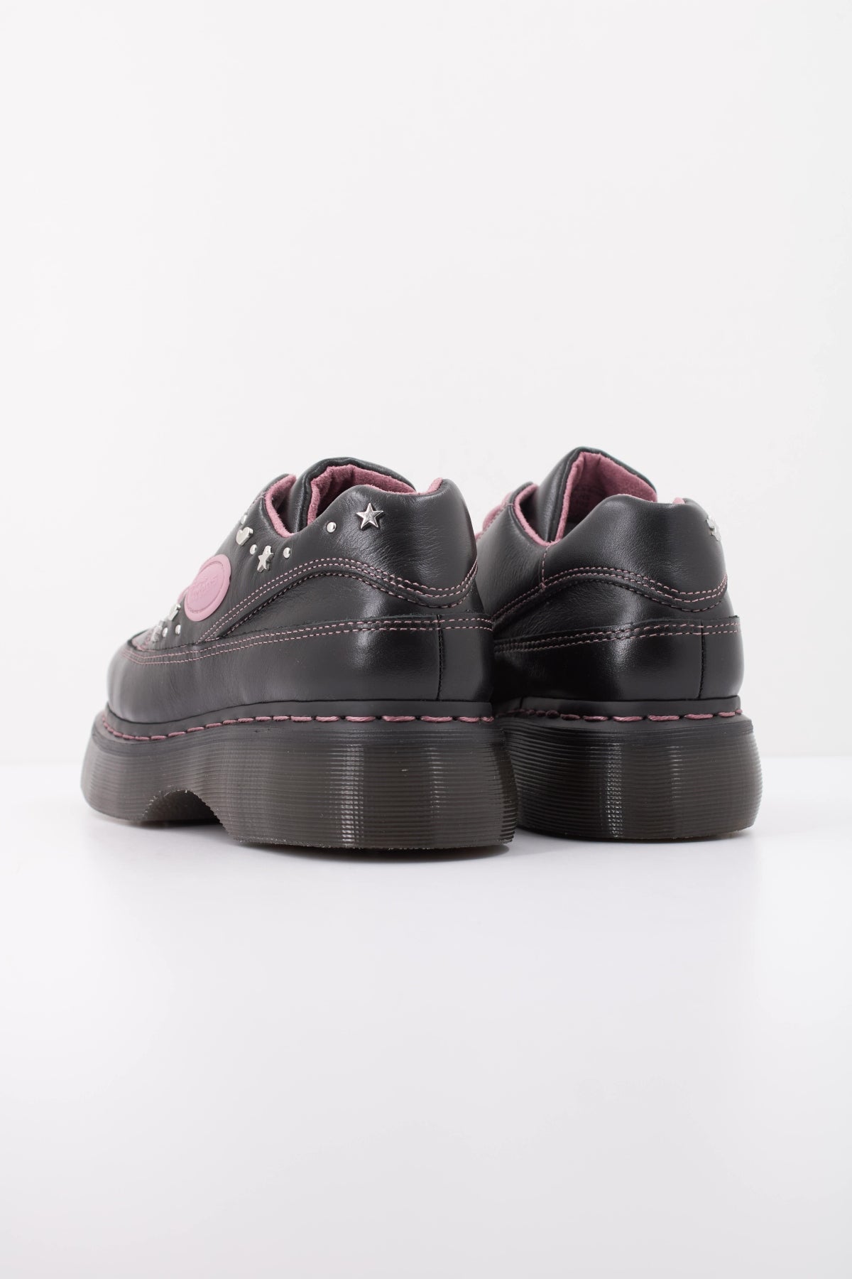 DR. MARTENS BUZZ 5I HS en color NEGRO (4)