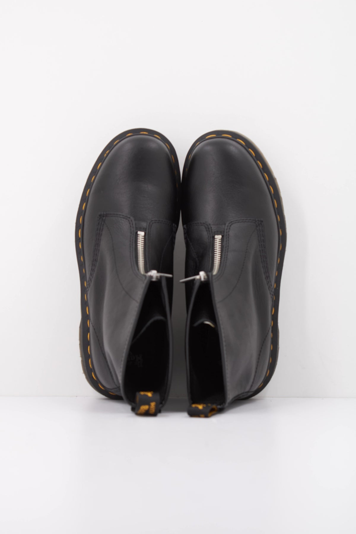 DR. MARTENS DMXL ZIP 42352001 en color NEGRO (3)