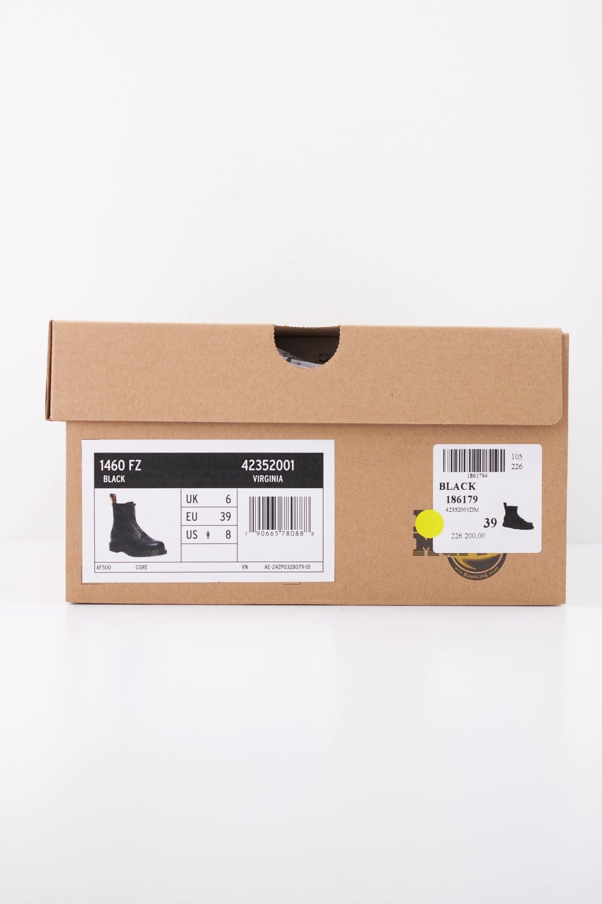 DR. MARTENS 42352001DM en color NEGRO (6)
