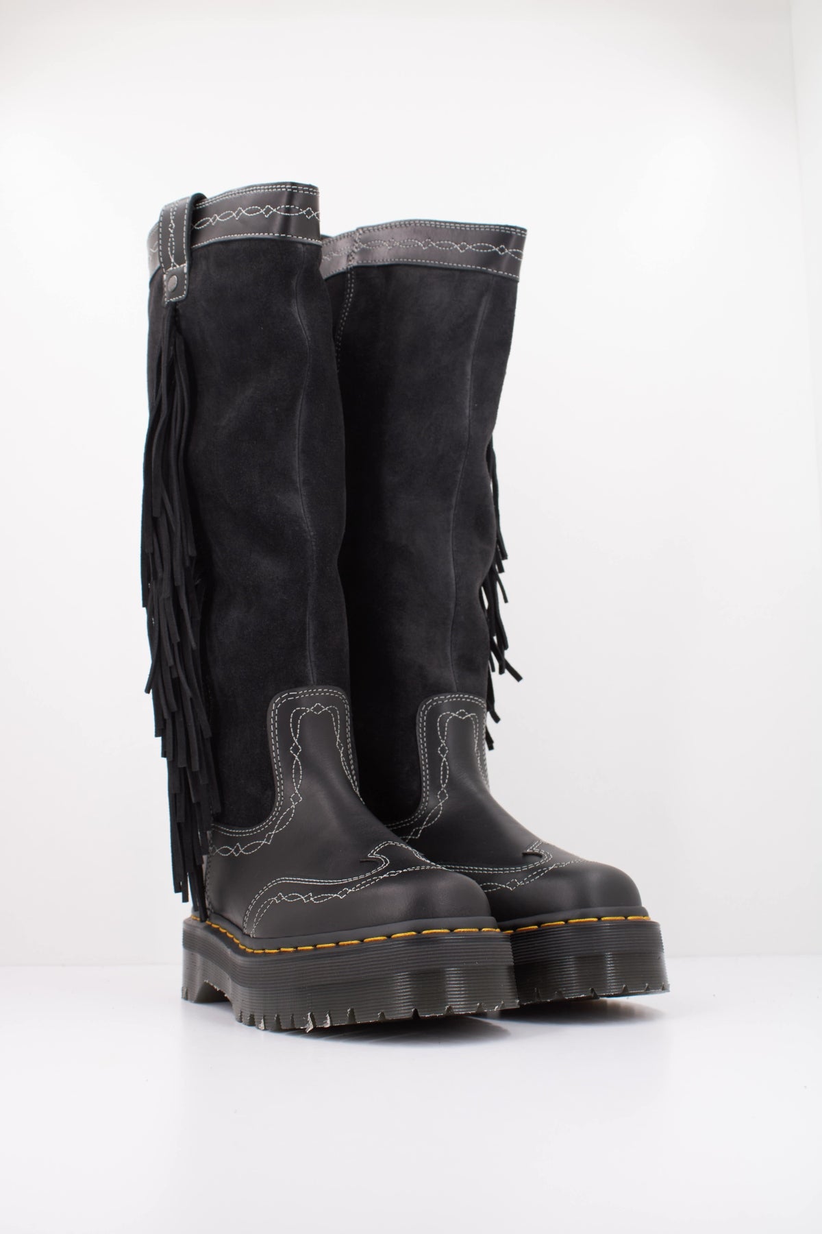 DR. MARTENS 43173001DM en color NEGRO (2)