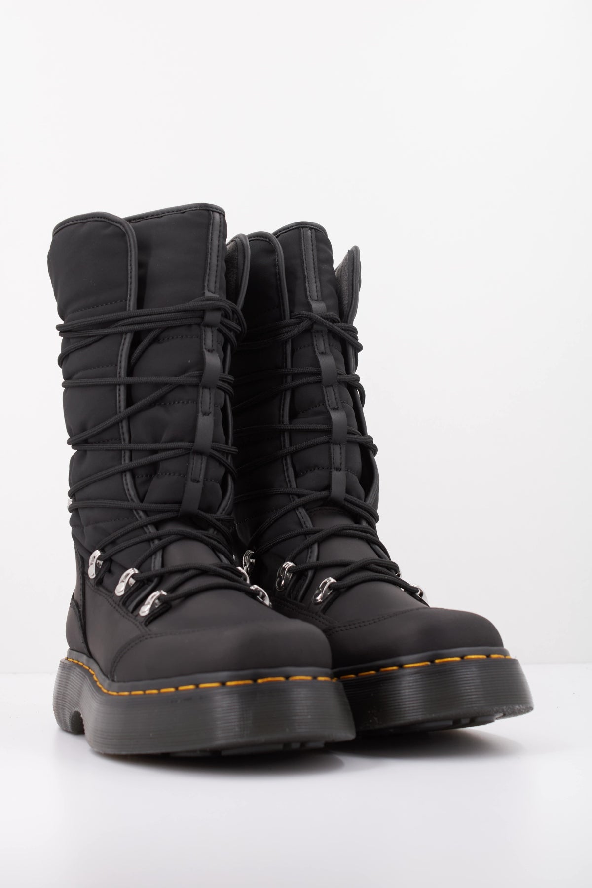 DR. MARTENS 43647001DM en color NEGRO (2)