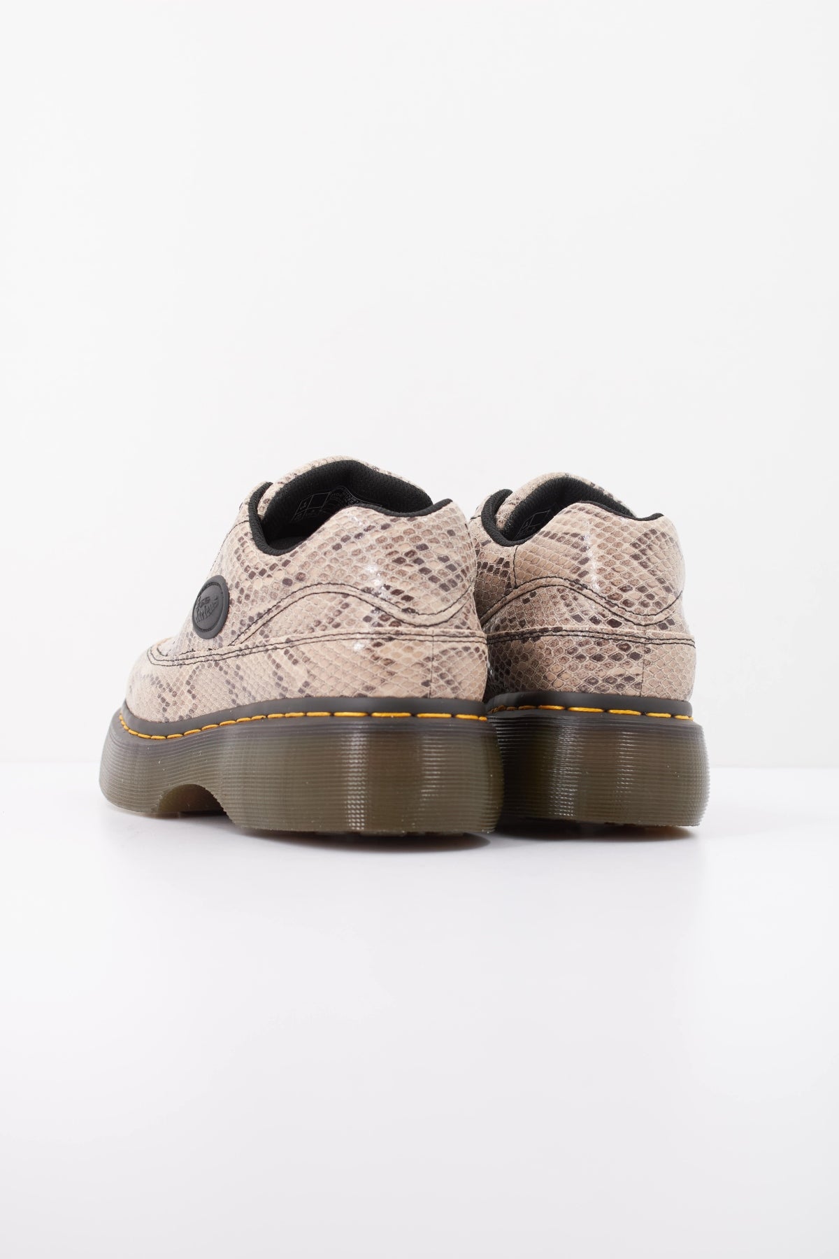 DR. MARTENS BUZZ 5I 44038100 en color ANIMAL PRINT (4)