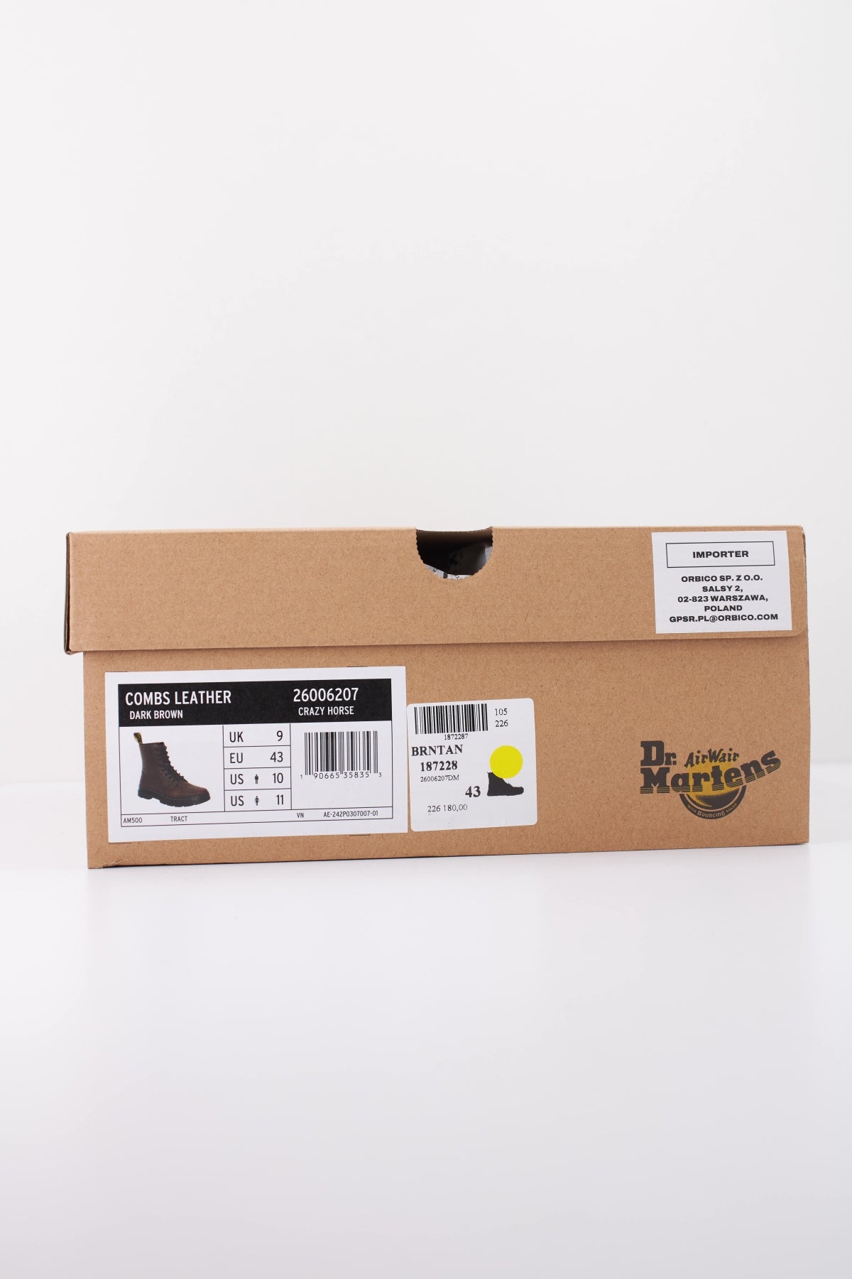 DR. MARTENS COMBS LEATHER 26006207 en color MARRON (6)