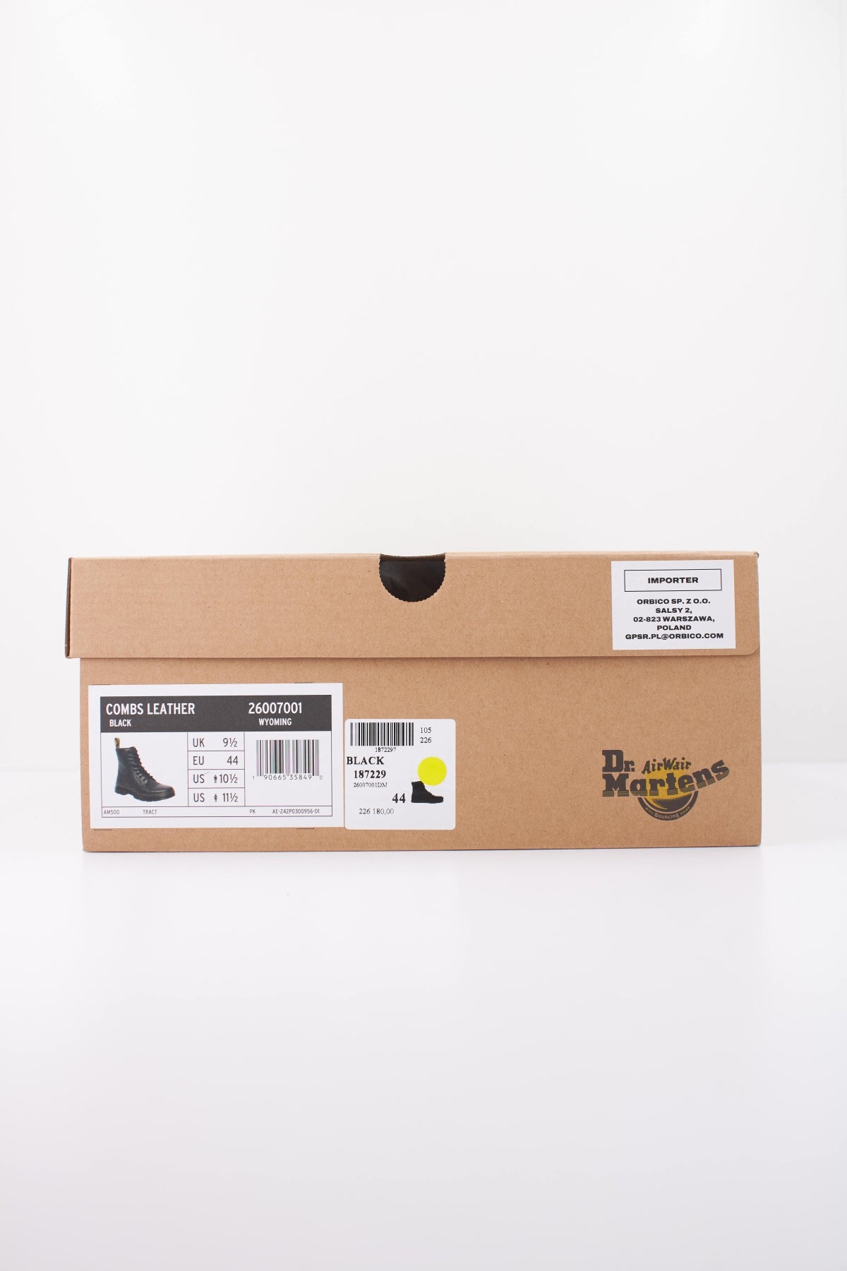 DR. MARTENS COMBS LEATHER en color NEGRO (6)