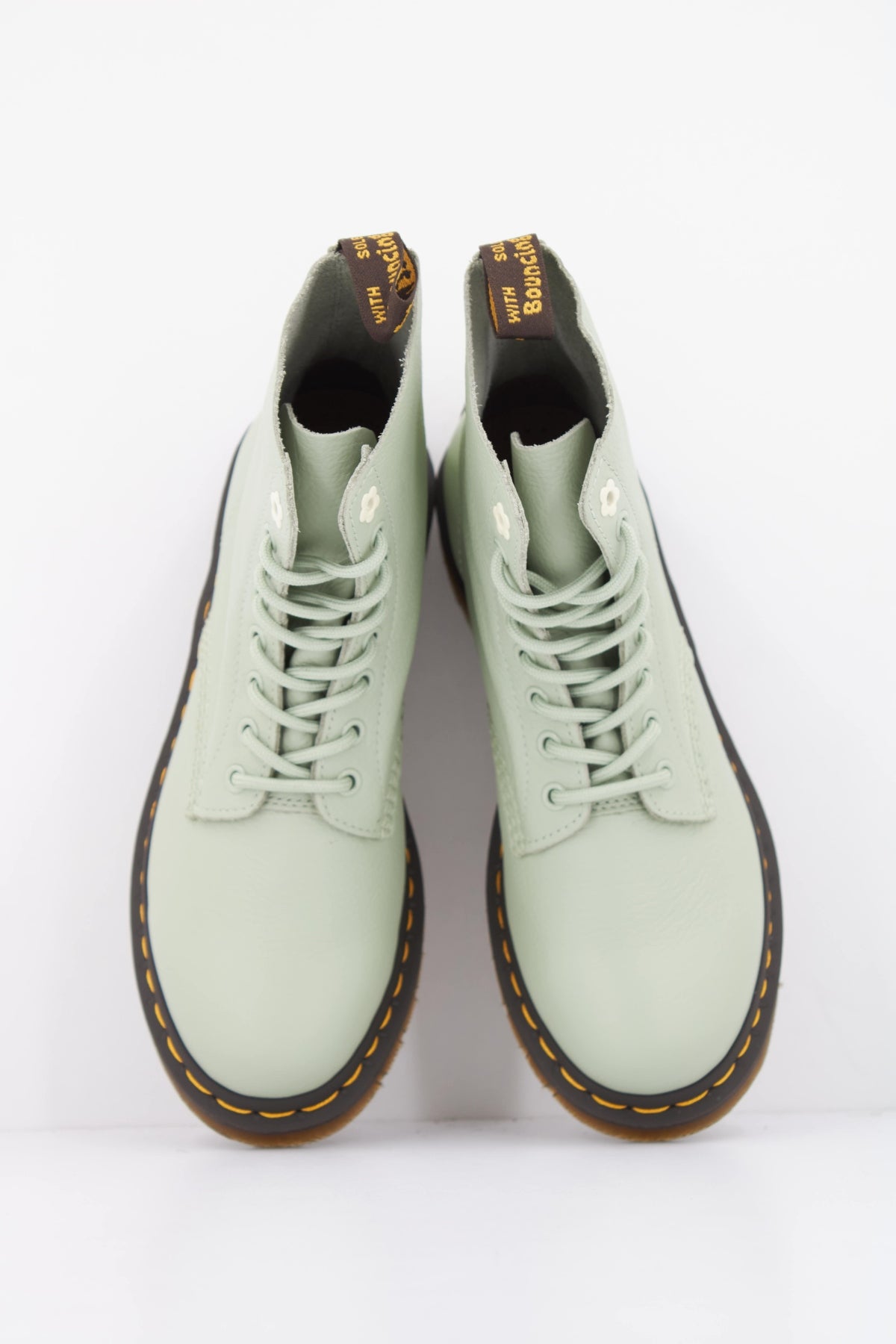 DR. MARTENS 1460 PASCAL 8 EYE BOOT en color VERDE (3)