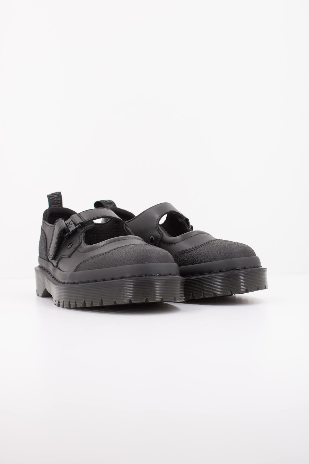 DR. MARTENS INDICA II BEX TECH MARY JANE en color NEGRO (2)