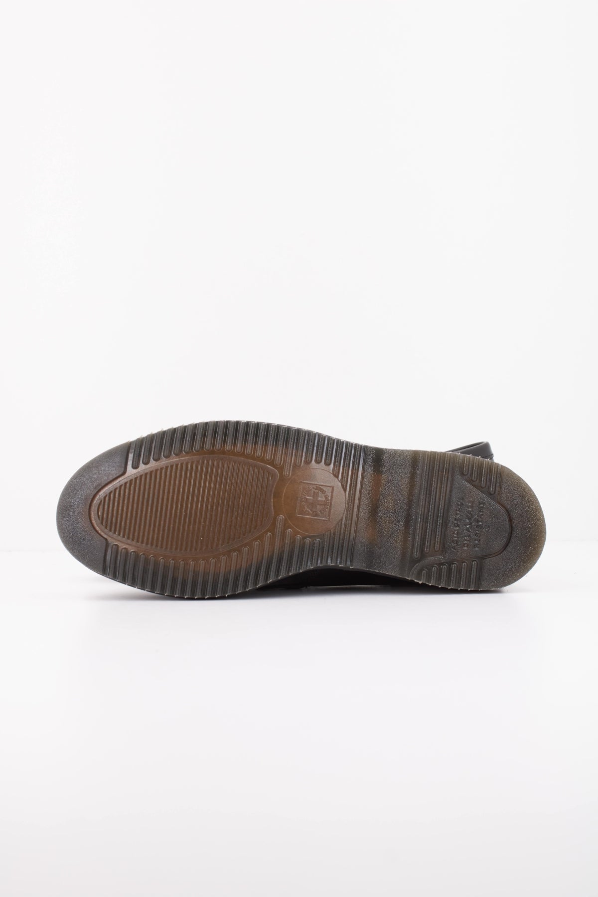DR. MARTENS TEMARA LOAFER en color NEGRO (5)