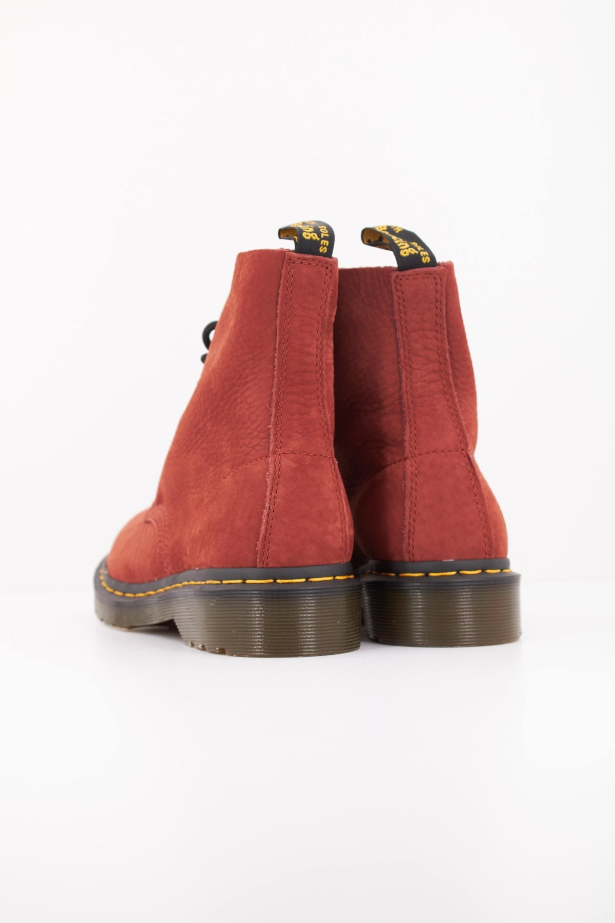 DR. MARTENS 1460 PASCAL 8 EYE BOOT en color MARRON (4)