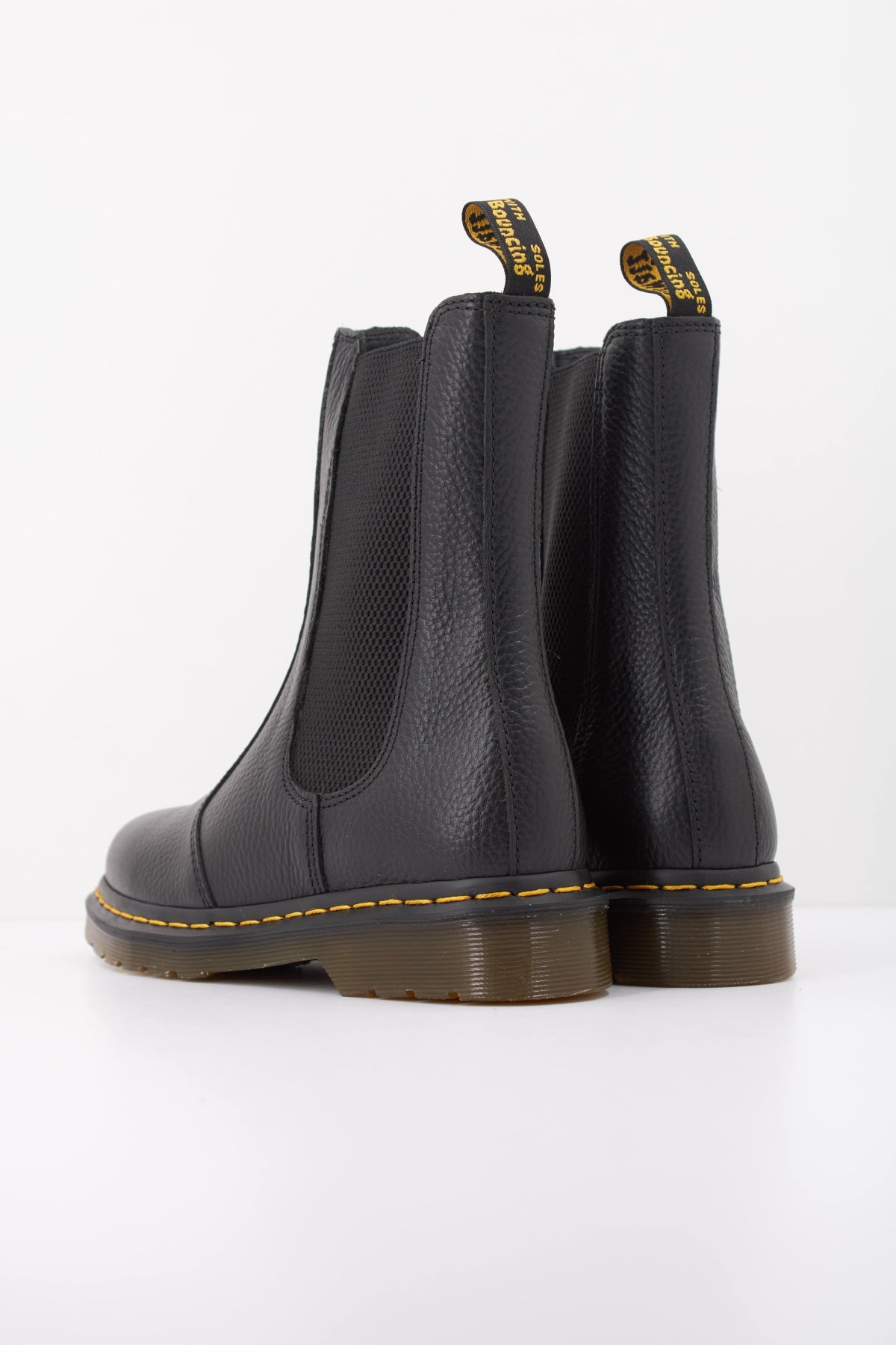 DR. MARTENS 2976 HI CHELSEA BOOT en color NEGRO (4)
