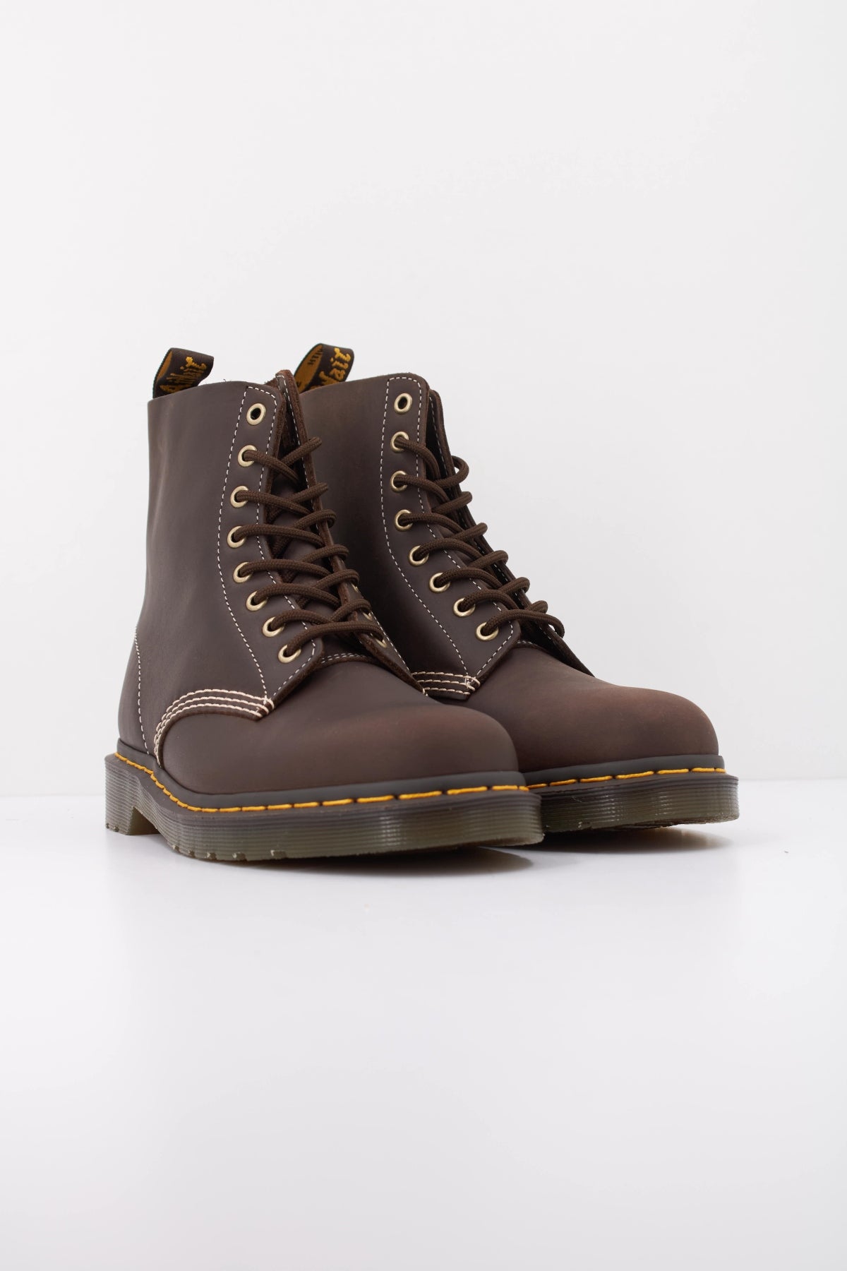 DR. MARTENS 1460 PASCAL 8 EYE BOOT en color MARRON (2)
